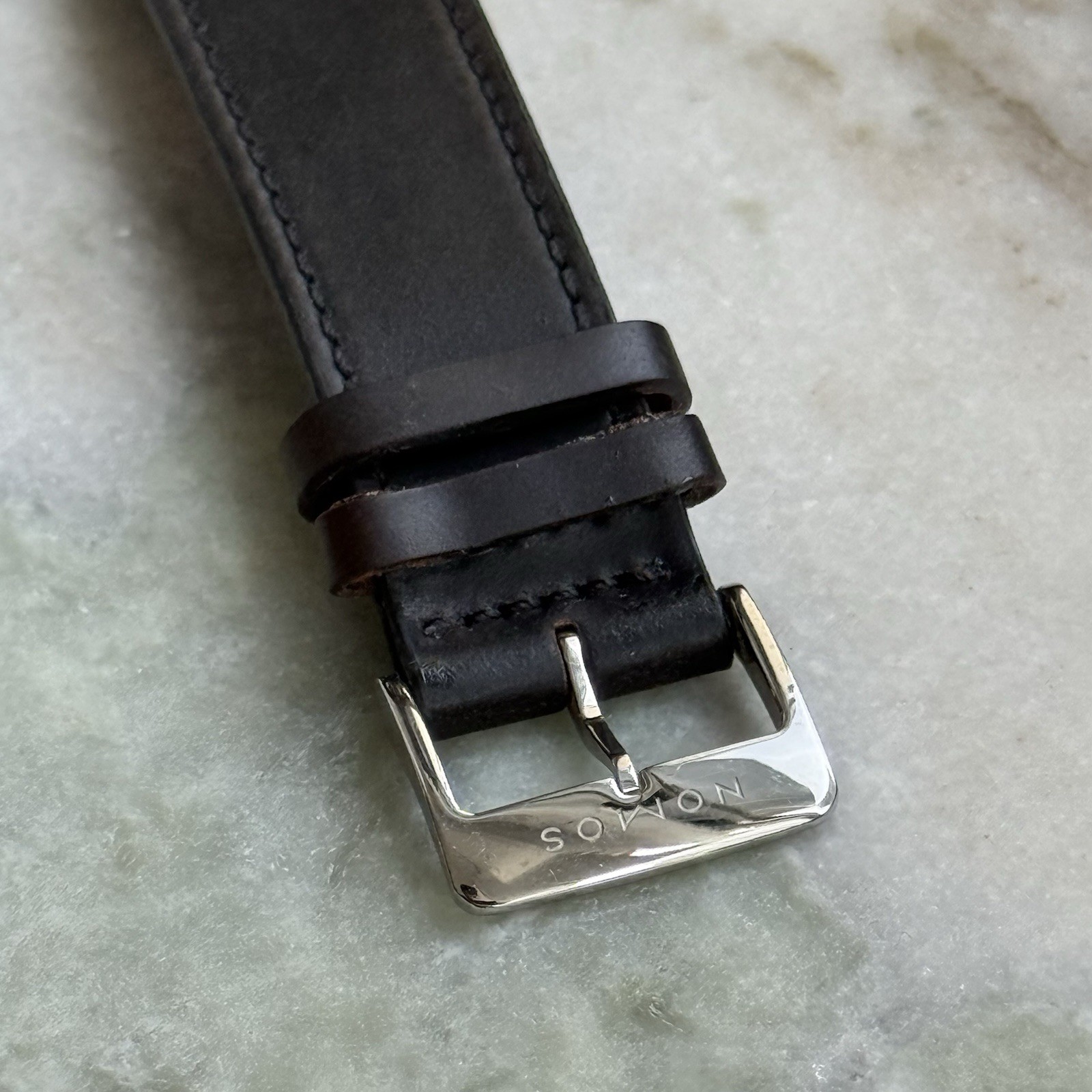 NOMOS Glashütte Ahoi Datum 40mm Automatic Full Set w/ Extra Strap – Ref 551