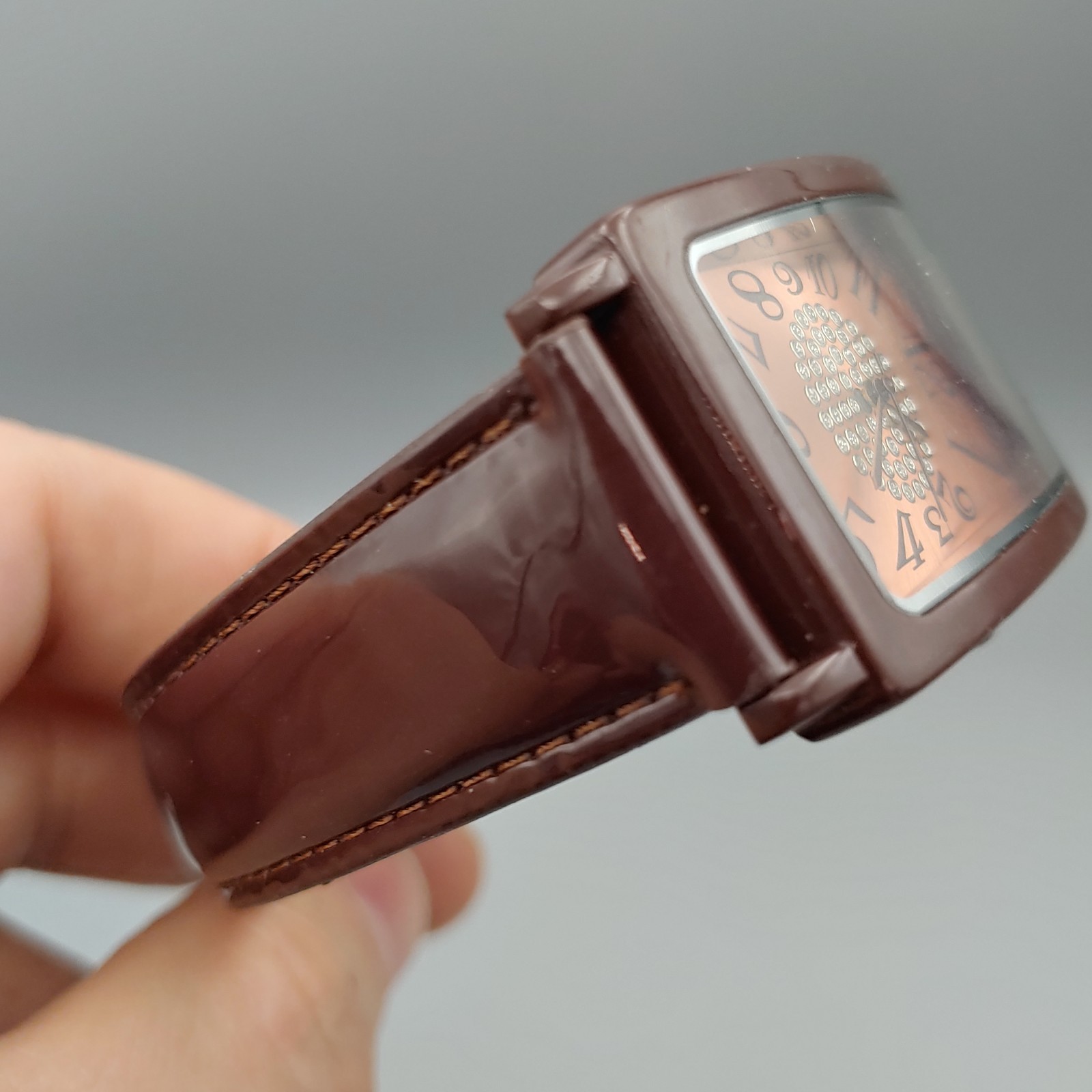 Y2K Xhilaration Watch 29mm Brown Rosegold Dial Rectangle 7″ FMDX162 Japan Quartz