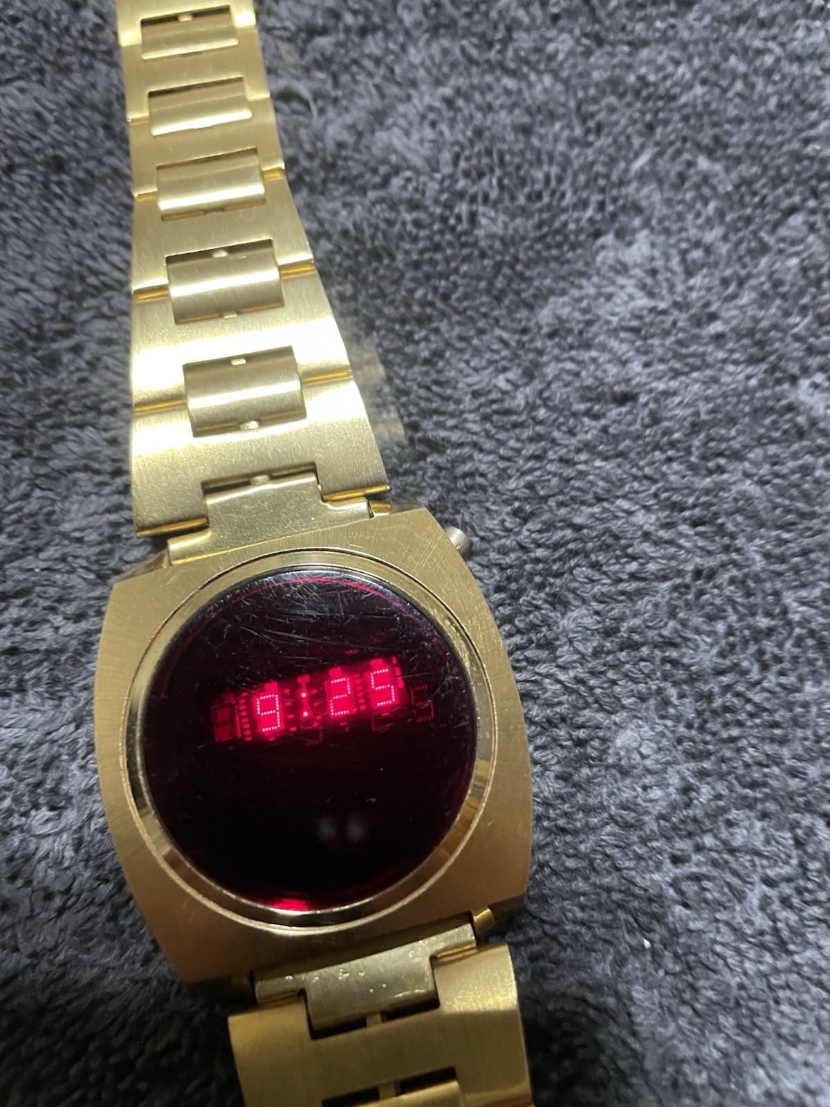 Vintage Mercury LED Watch Goldtone Good Condition!!