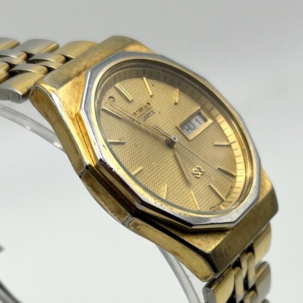 Seiko SQ Quartz 8C23-6059 Octagonal Day Date Gold Tone Textured Dial VTG P/R