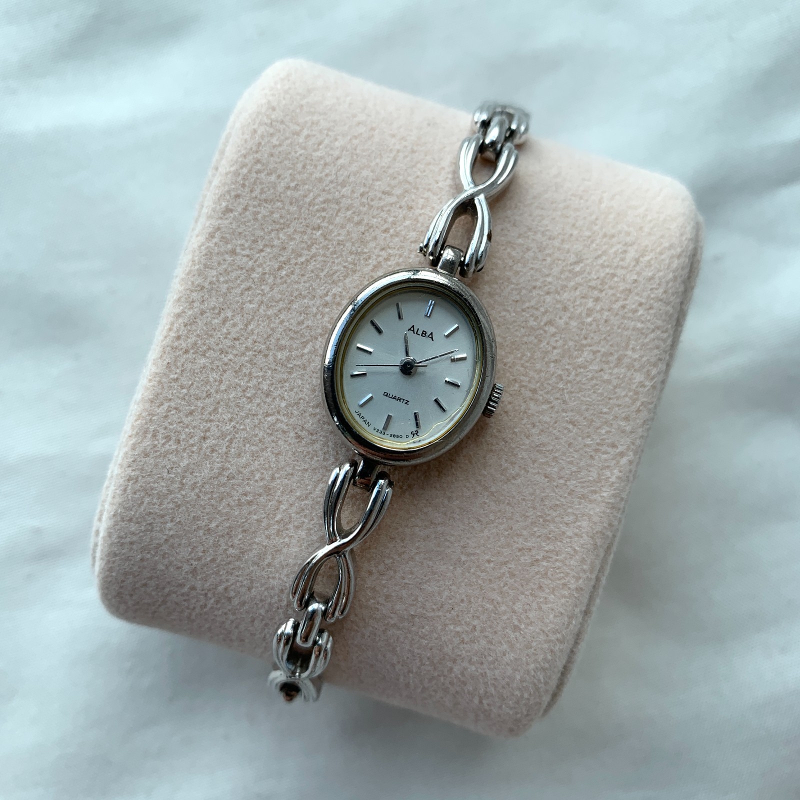 Vintage Seiko Alba Quartz V233-6140 Womens Japan Watch Silver Tone 11mm