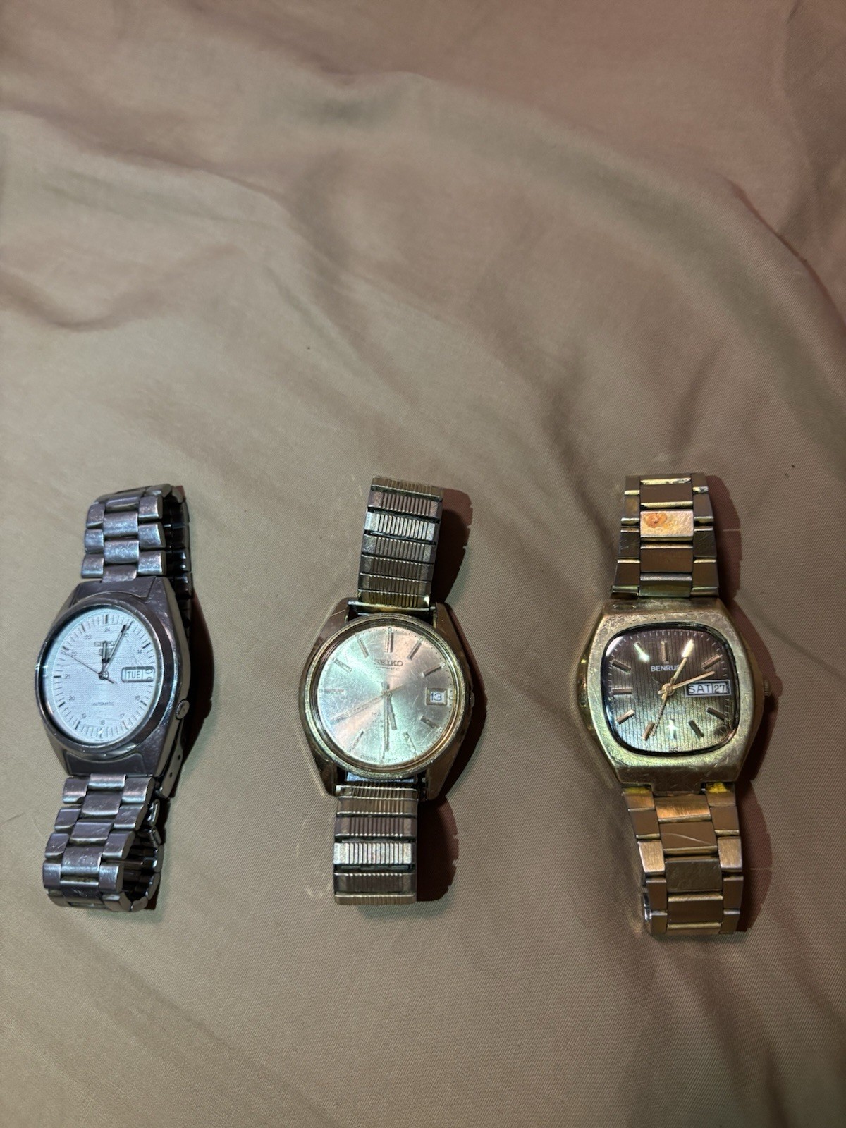 Lot of 3 Automatic Watches!! All Working!! 2 Seikos and 1 Benrus