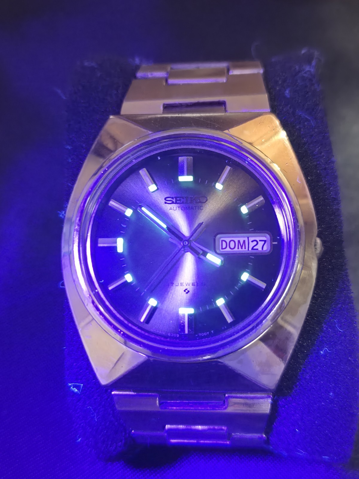 Seiko 7009-7009 Automatic 17J Day/Date Tigers Eye Sunburst Dial Bracelet