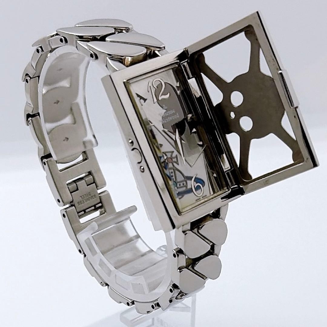 Working Rare Vivienne Westwood skull x trump orb wristwatch