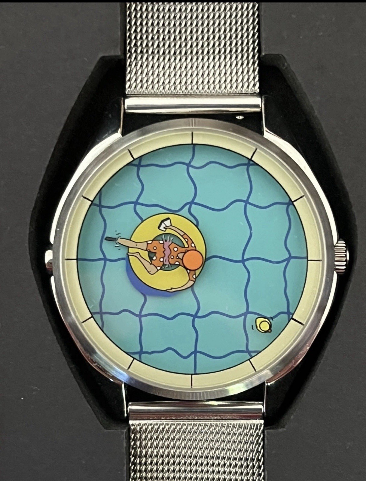 Mr Jones Watches – “A perfectly useless afternoon” by Kristof Devos. Limited