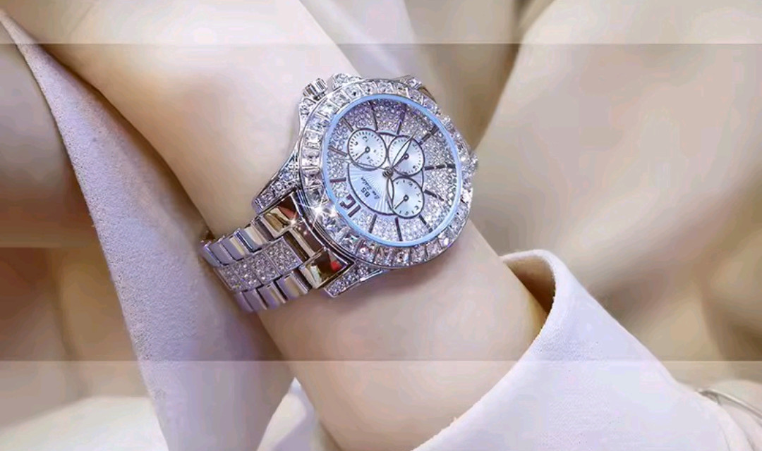 Beautiful Full Iced Zircon Luxury Watch for Women Bling Bling