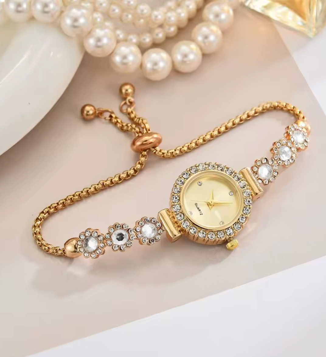 Elegant Women Watches Luxury Rhinestone Bracelet Strap Ladies Quartz Watch Gift