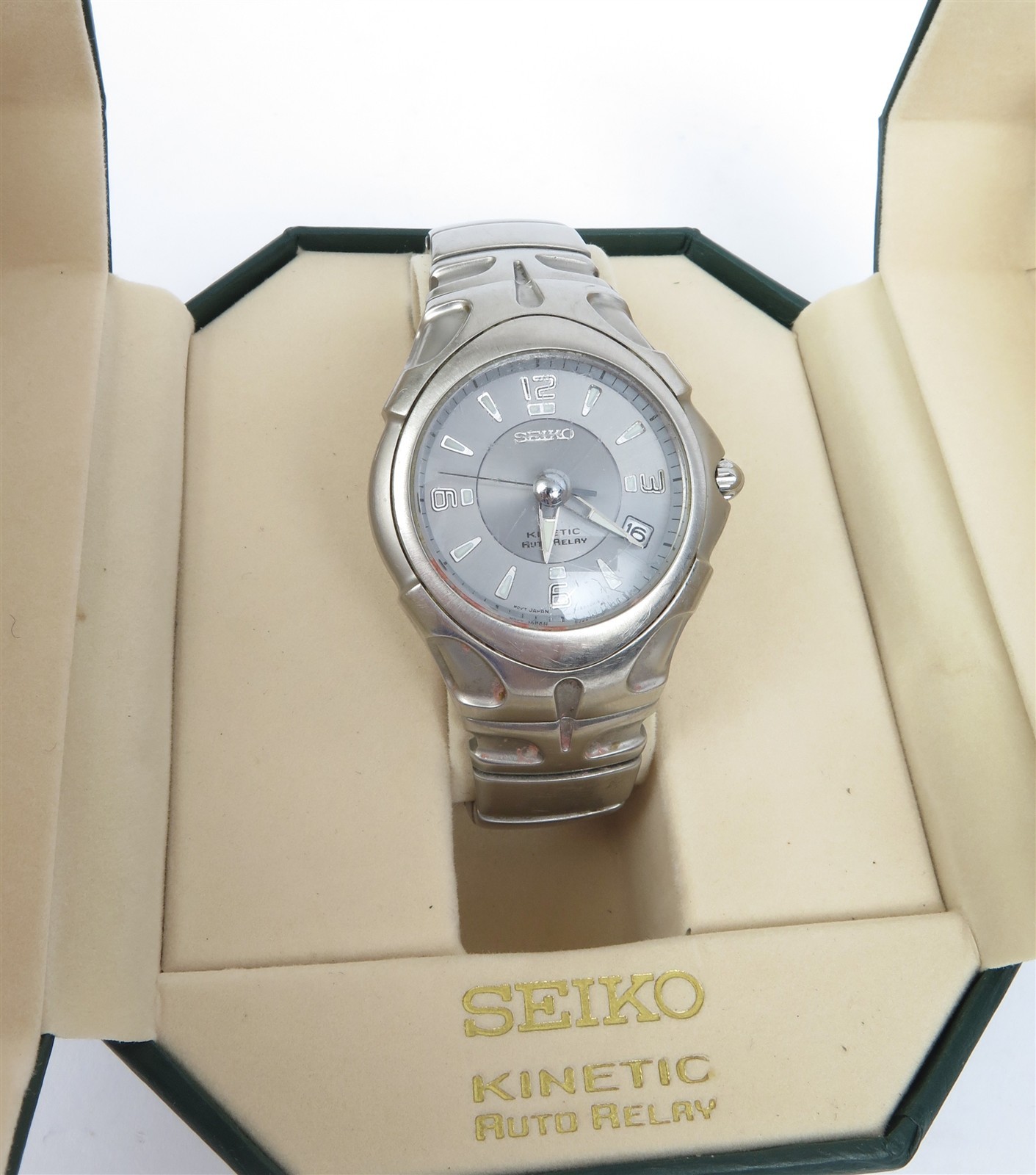 Seiko Kinetic Auto Relay 5J22-0A20 Mens Watch 41mm Floating Orb w Box