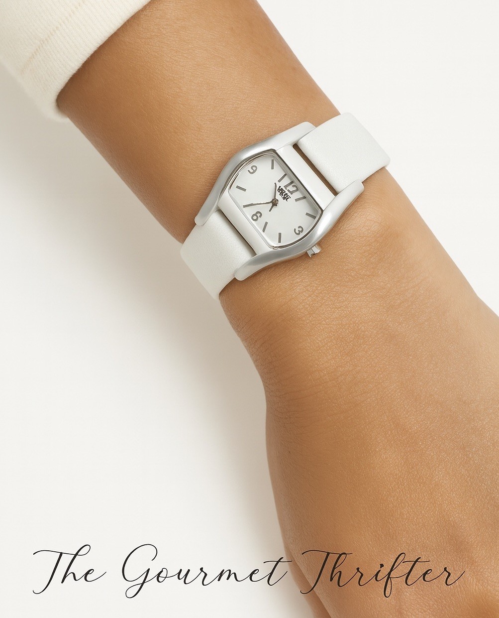 NEW Mossimo Womens Silver Tone Quartz Watch with White Leather BAND NEW BATTERY