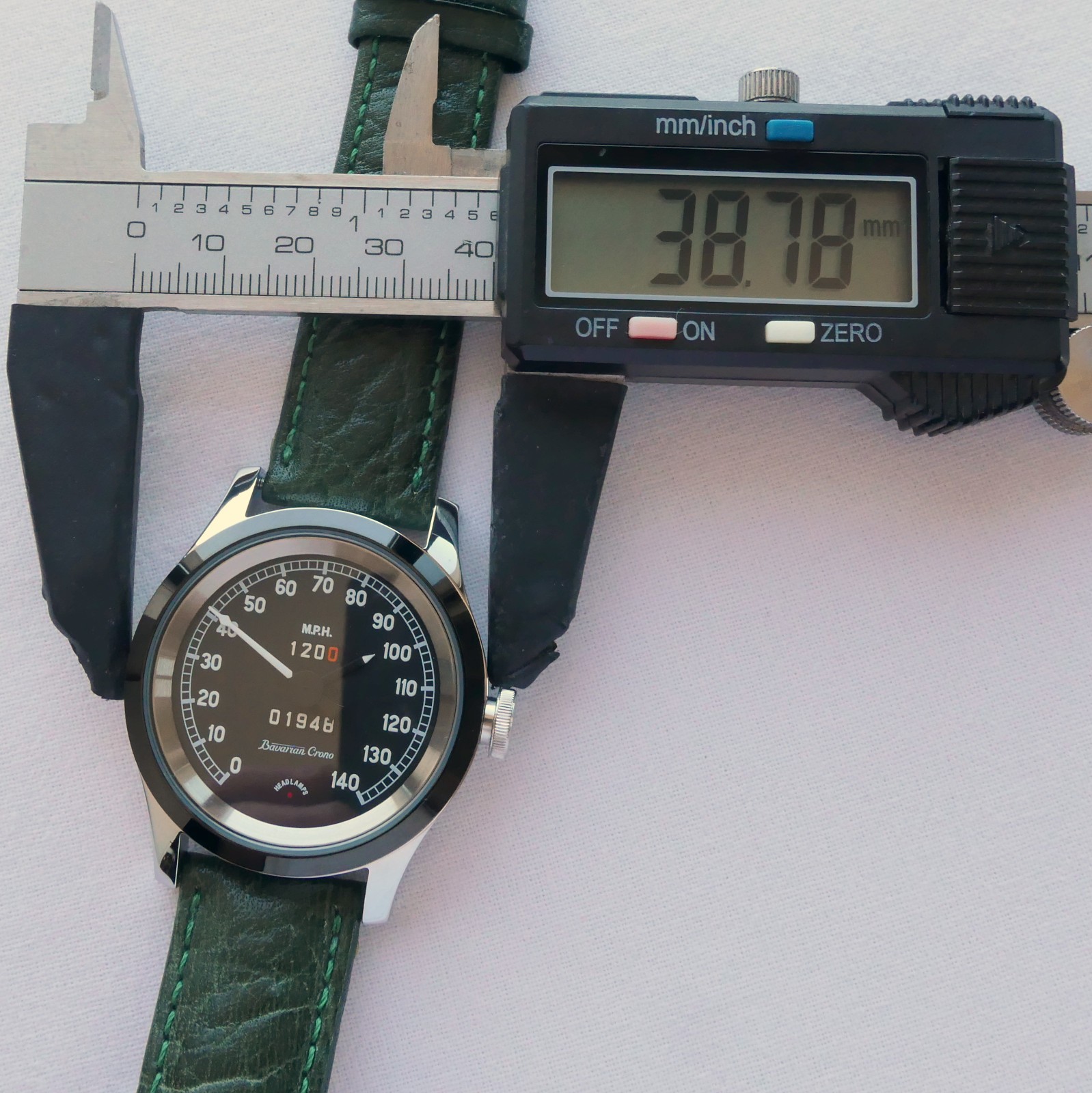 Jaguar XK120 XK 120 Classic British Sport Car Speedometer Accessory Swiss Watch