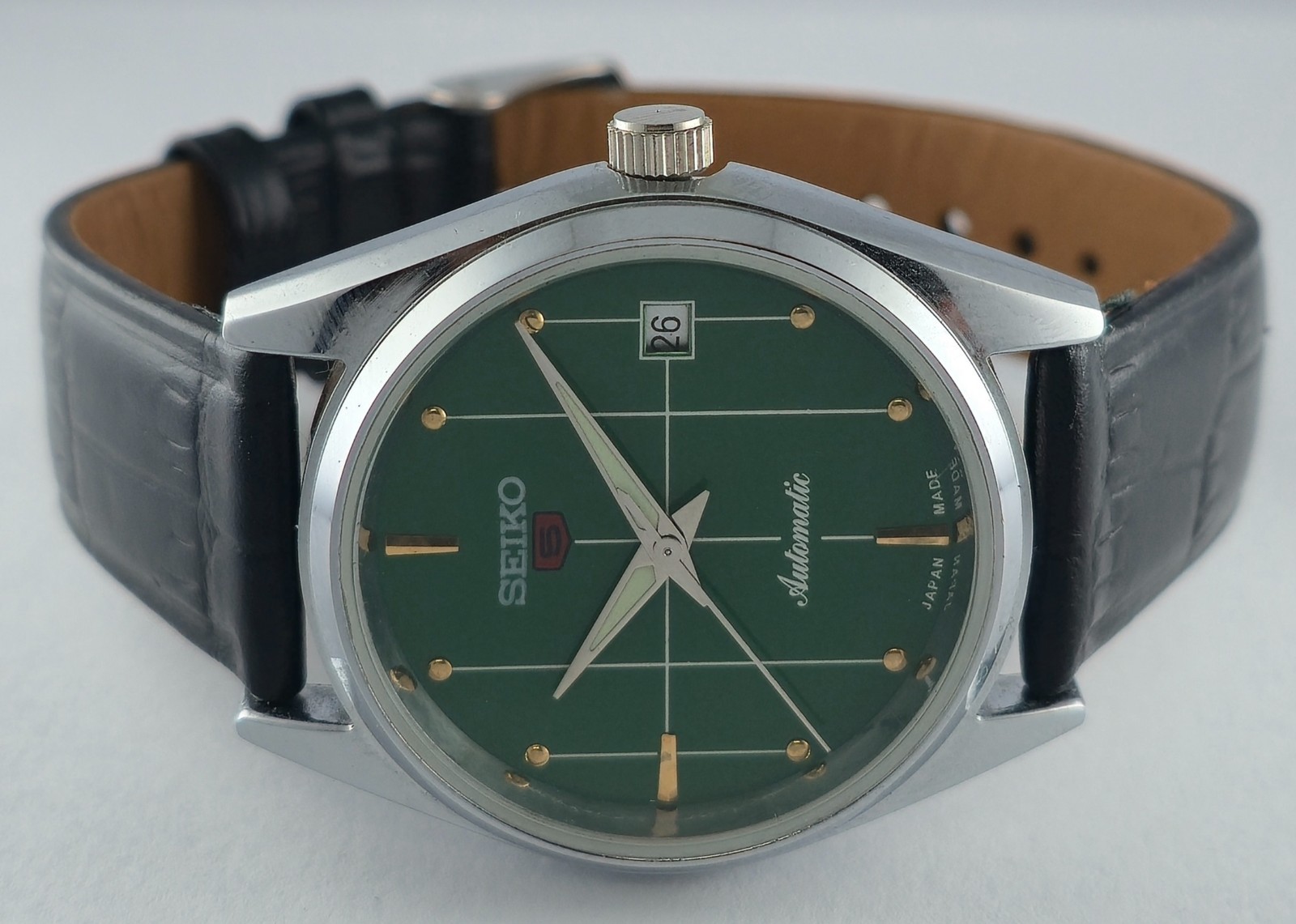 Refurbished Seiko 5 Automatic Green Dial with Day/Date Men’s Watch | 17 Jewels
