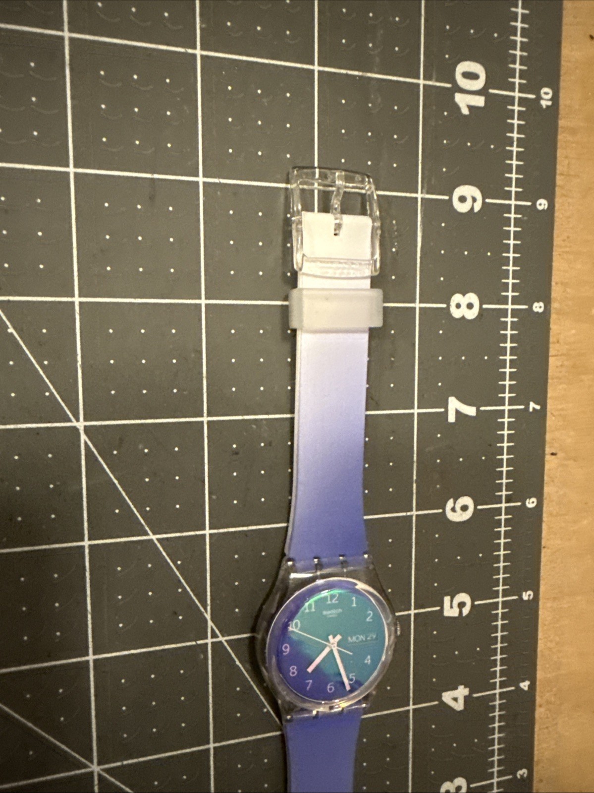 Swatch ULTRALAVANDE GE718 lilac watch Fantastic condition see pictures