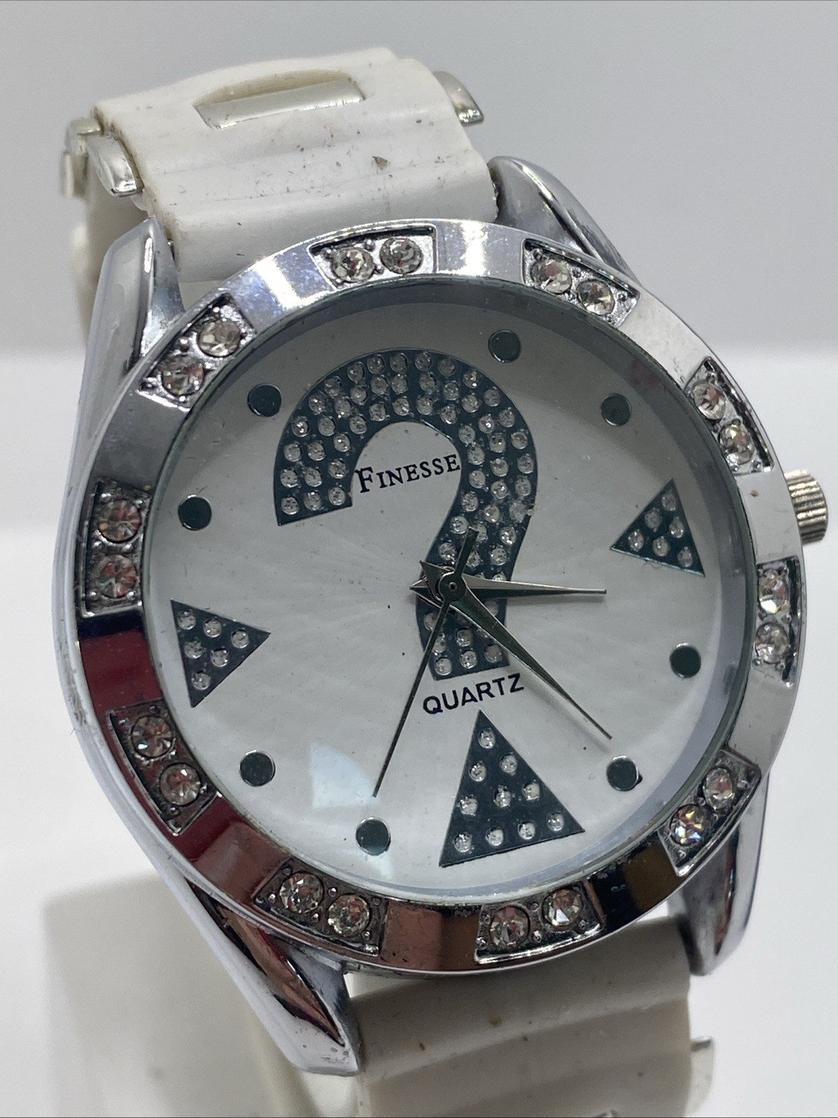 Vintage Finesse Womens Silver Tone Quartz Watch Works New Battery