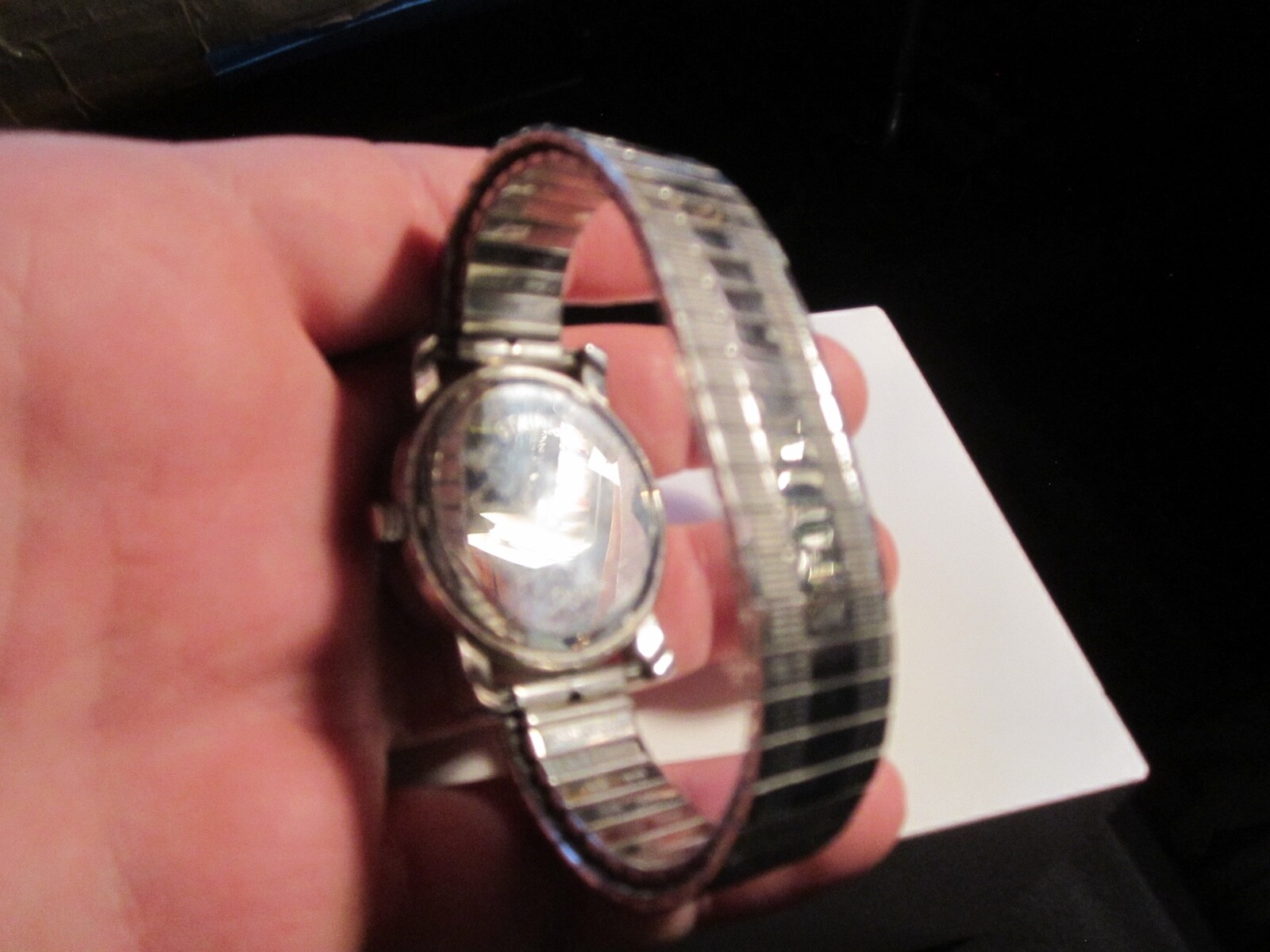 MERCEDES WATCH HEAVY CASE SCREW ON BACK – FITS TO 9″ WRIST – BBA44