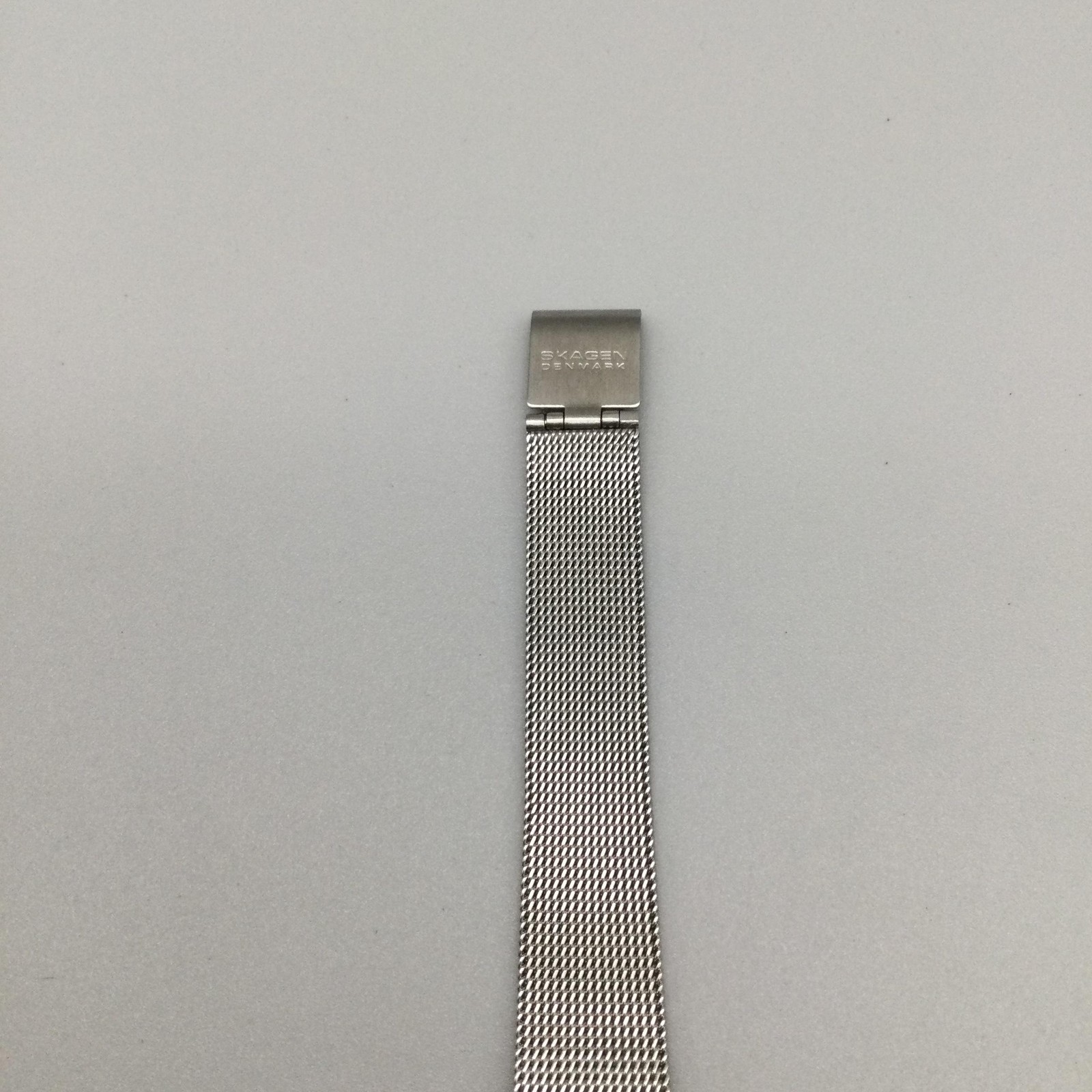 Skagen Womens Watch 28mm Two Tone Silver Dial Mesh Steel Date 16SGS New Battery