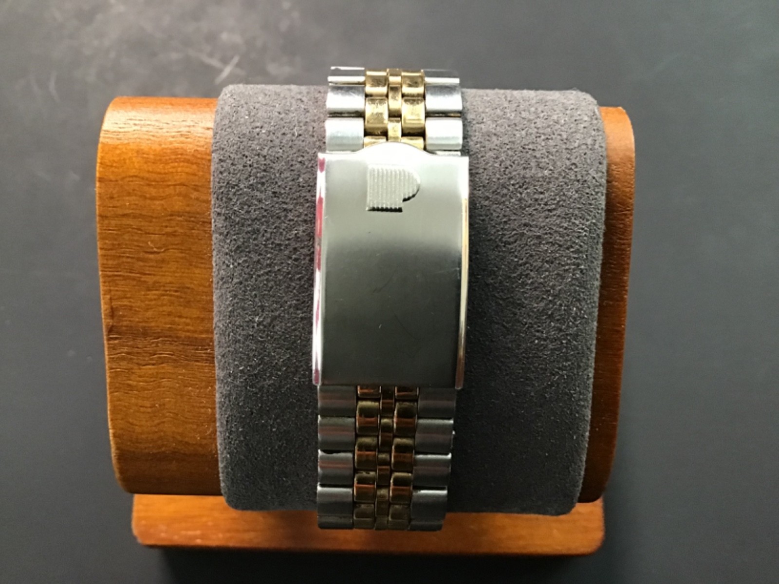 PULSAR #Y651-506A QUARTS ANALOG WATCH – VINTAGE PULSAR WATCH