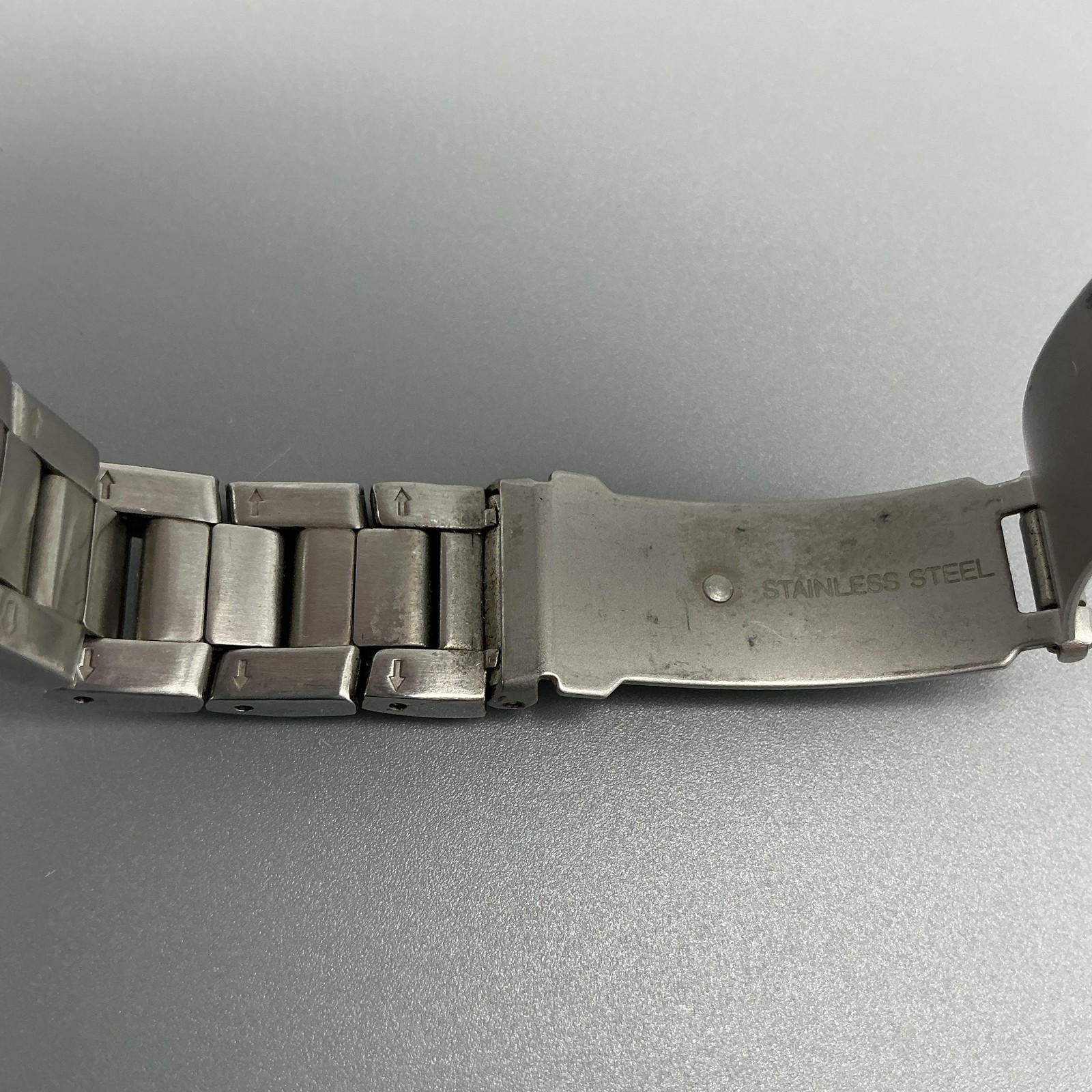 Fossil Blue Womens Watch 28mm Red Dial Stainless Date AM-4100 New Battery 6.75″