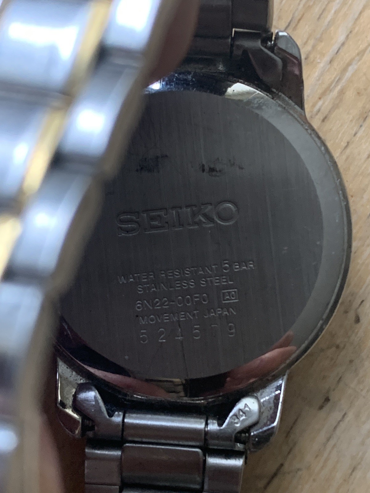 SEIKO Neo Classic 6N22-00F0 Quartz Women’s Silver Date Watch