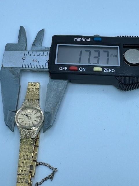 Vintage Ladies Seiko 11-7619 Gold Tone Mechanical Watch WORKS
