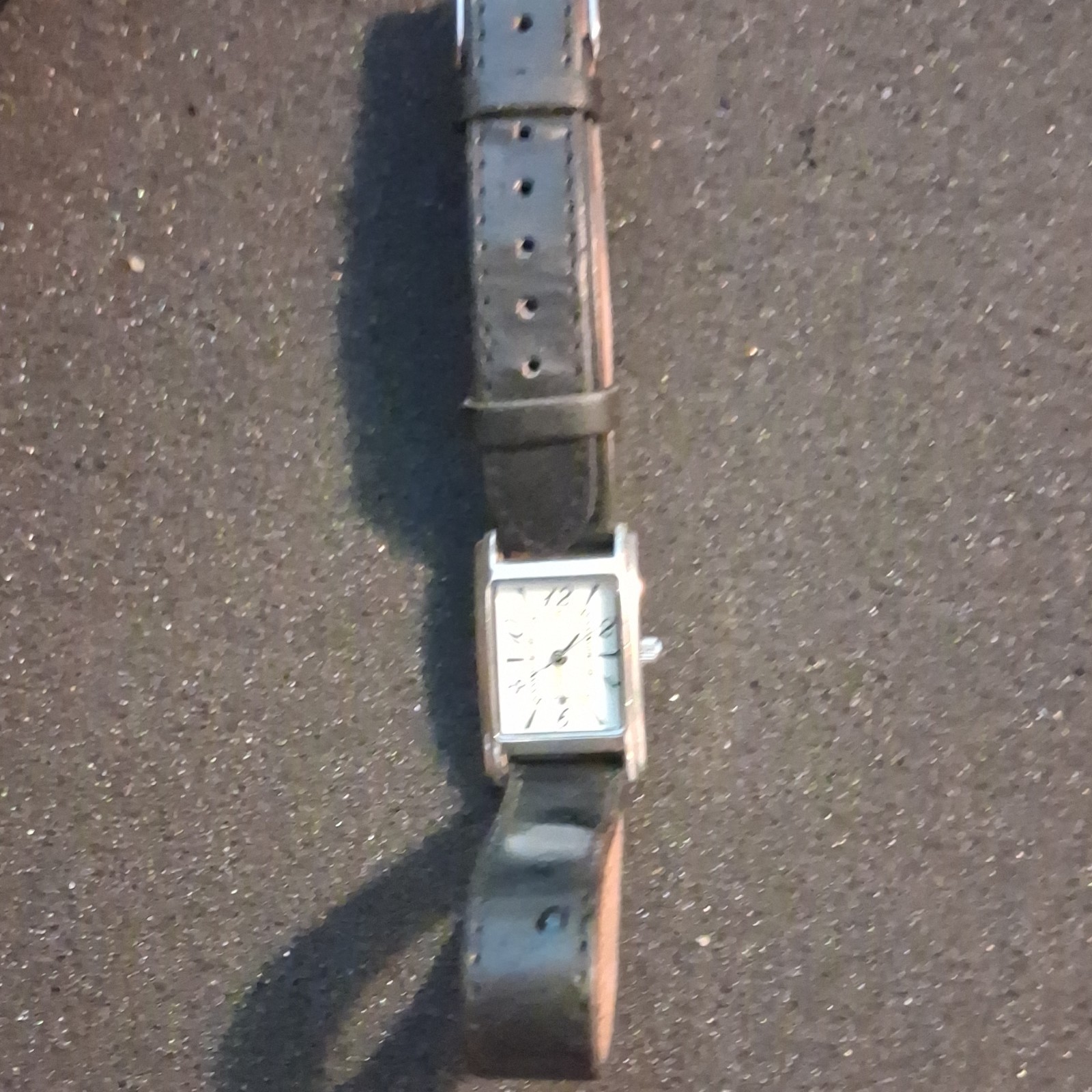 Rectangular Quartz Dress Wristwatch White Dial Arabic Numerals Black Leather