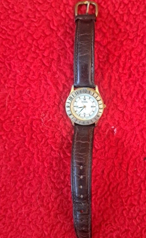Vintage Fossil Star master Watch Women’s Needs Battery Sold As Shown