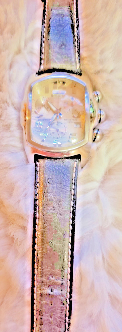 Invicta Lupah Chronograph Model No. 9820 Swiss Quartz Chronograph Movement