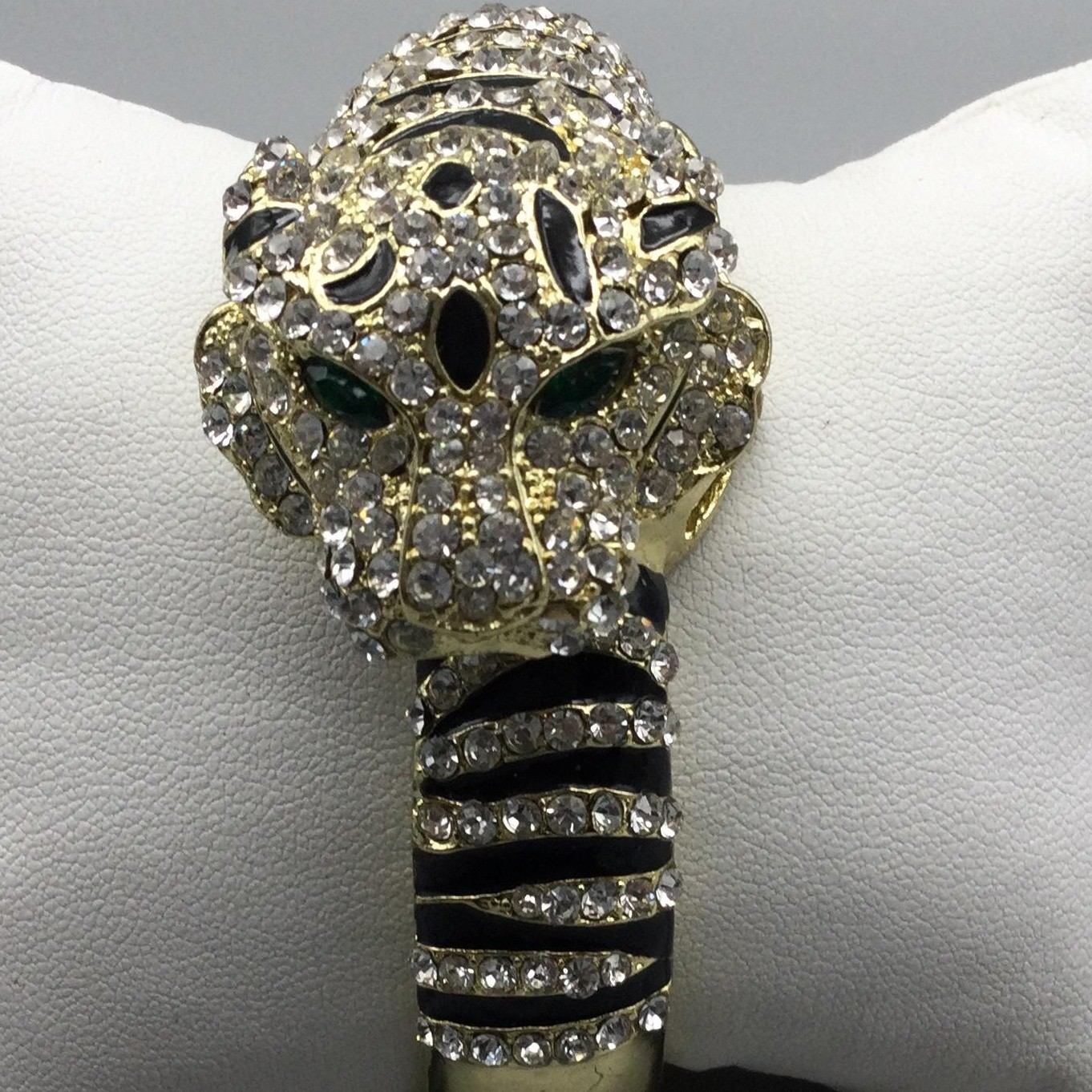 Jessica Carlyle Womens Watch 30mm Tiger Head Rhinestone Bangle New Battery 6.5″