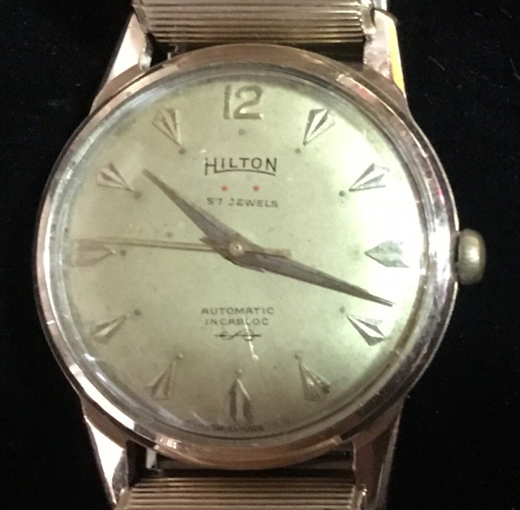 Vintage HILTON F4000N 56J Auto Gold Tone Swiss Mens Watch 34mm Runs Won’t Set