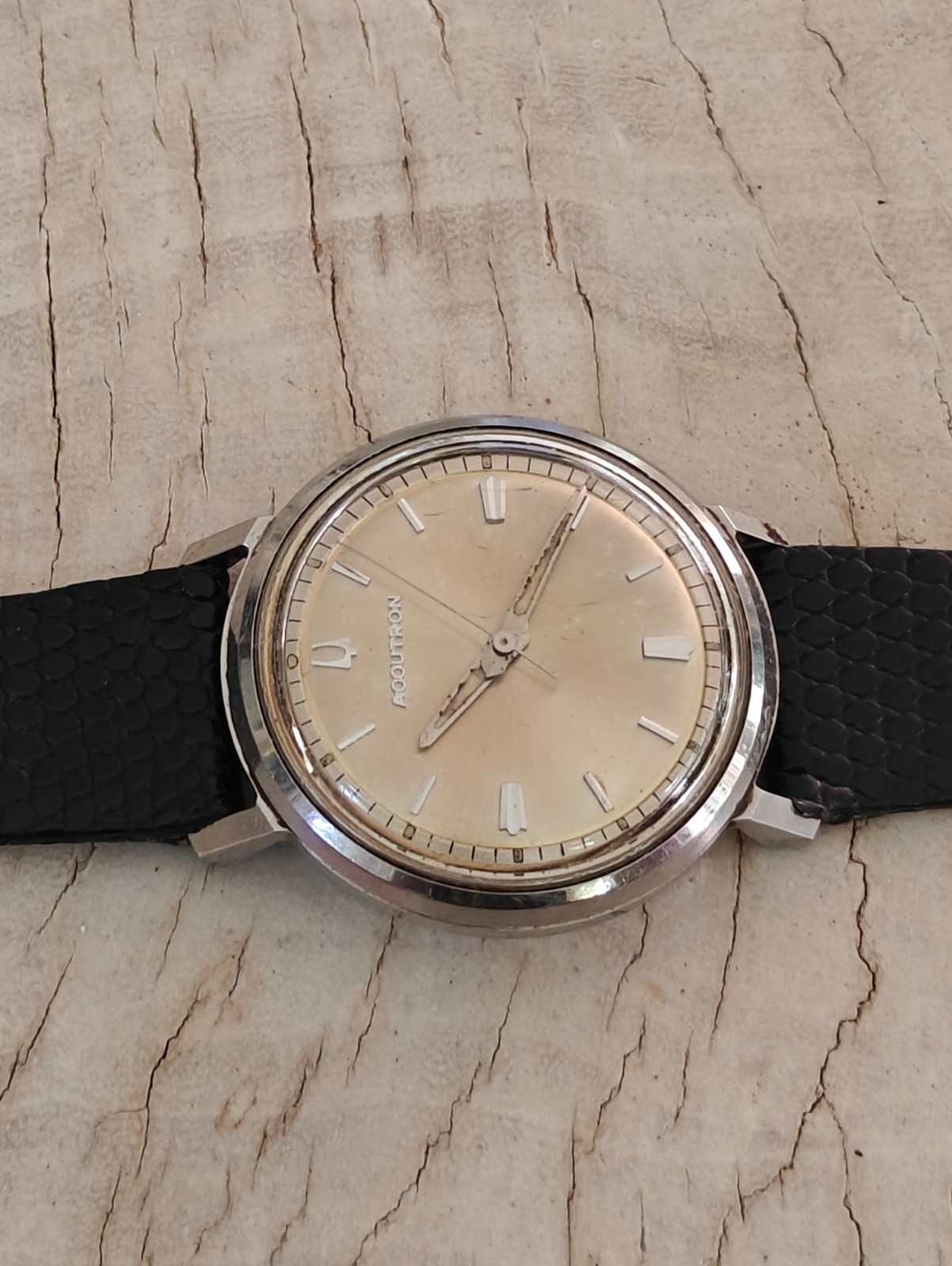 BULOVA 1968 ACCUTRON 214 Backset, ALL Stainless Steel, new Batt. Keeps XLNT time