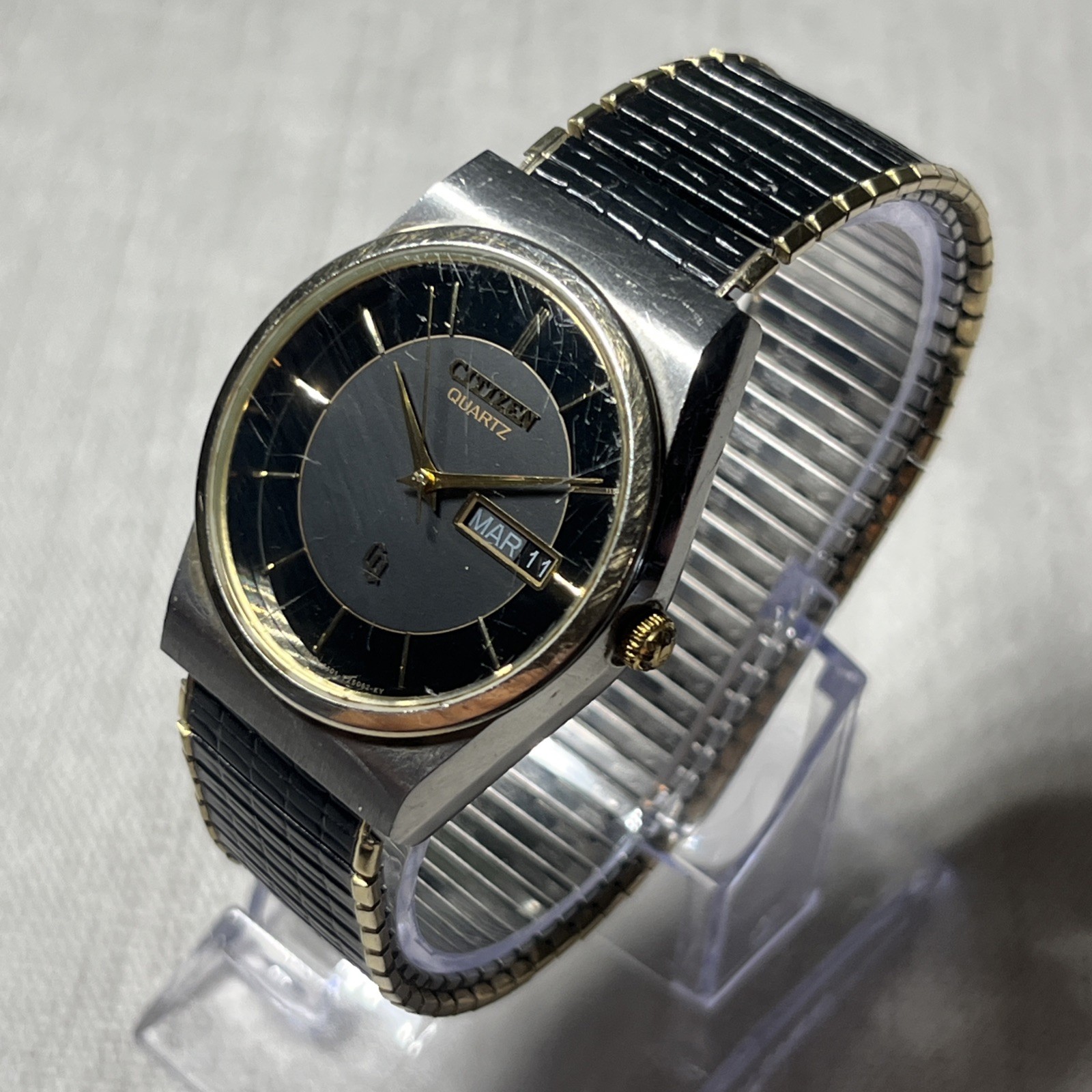 Citizen CQ Watch Men 34mm Black Dial Two Tone Daydate 6101-T15588 KT Untested