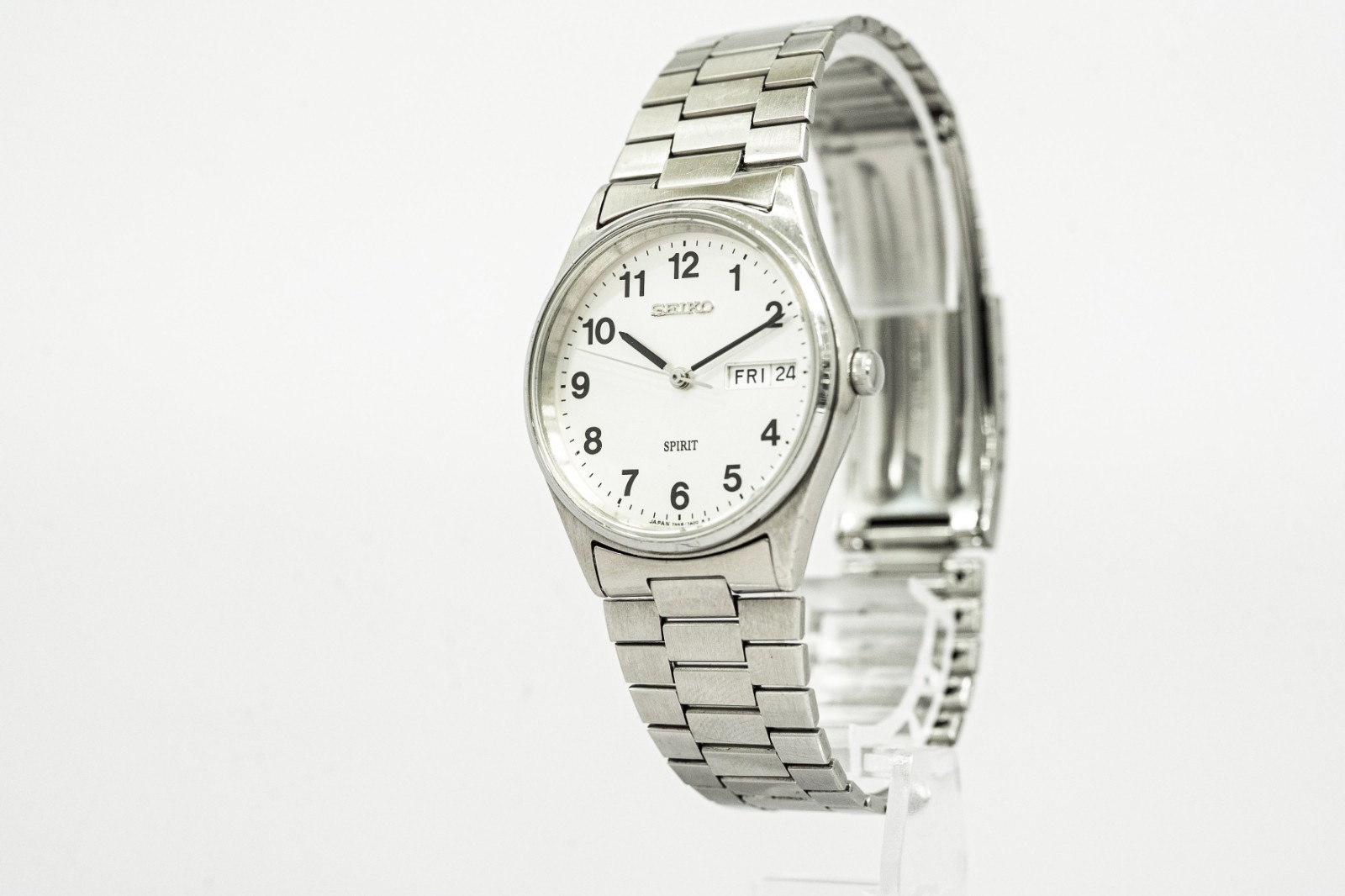Vintage 1995 *NEAR MINT* SEIKO SPIRIT 7N48-7A00 Quartz Day/Date Arabic 33mm Mens