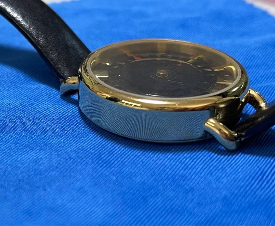 Condition Vivienne Watch Orb Black Gold