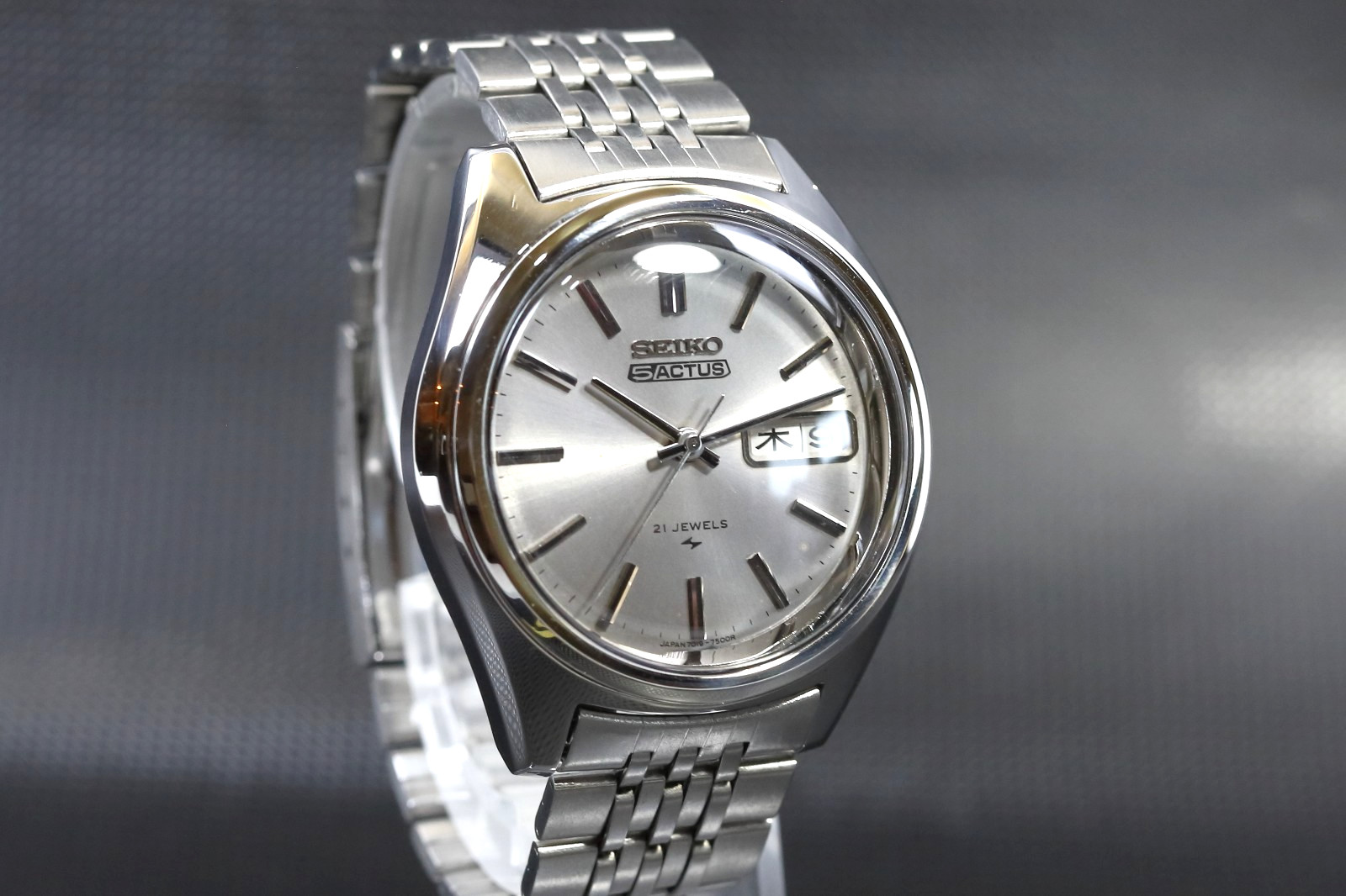 Seiko 5 Actus 7019-7060 Automatic 21J Day-Date Silver Blue Dial Vintage Japan