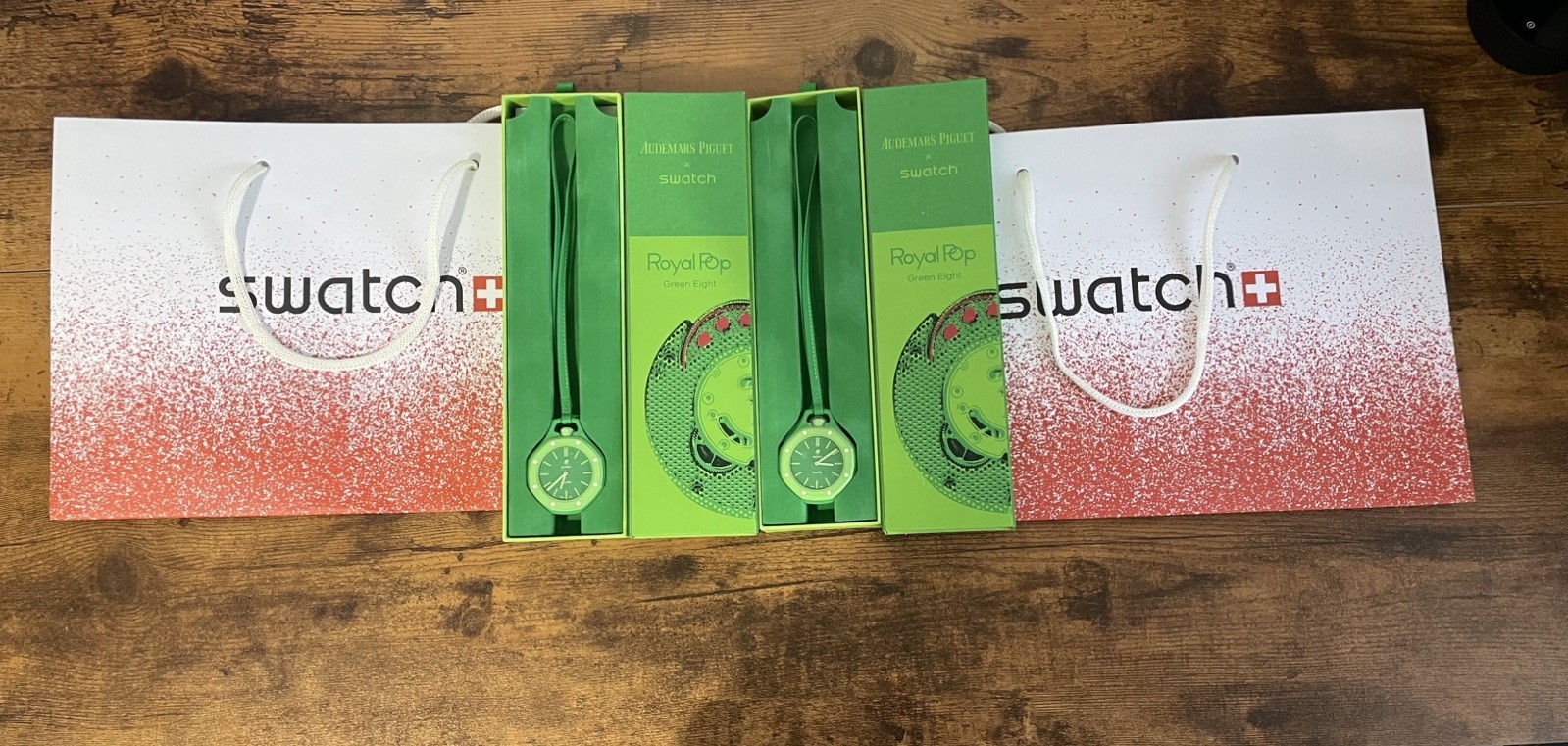 2 AP X SWATCH | ✅GREEN EIGHT | BRAND NEW SEALED | BAG, BOX AND RECEIPT🚚💨✅