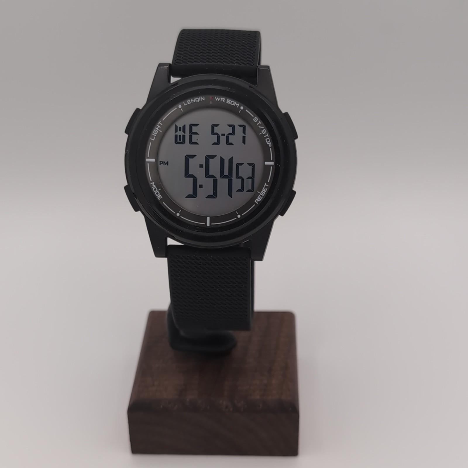 Lenqin Quartz Digital Sport Wristwatch Black Rubber Strap 50m 5 ATM
