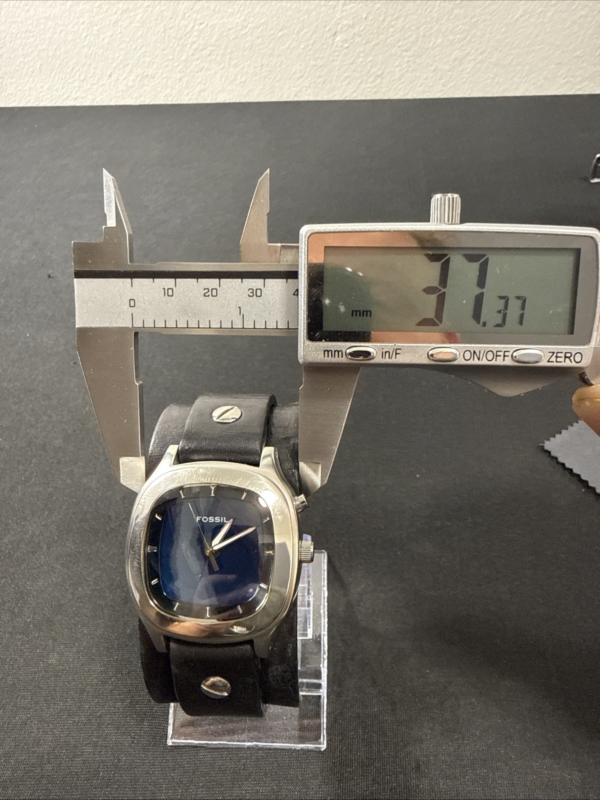 Fossil Kaleido JR-8124 Color Change Blue/Green New Battery’s Works Perfectly!!!