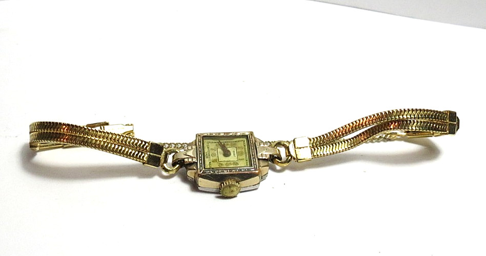 VINTAGE SWISS WOMEN’S GRANT MANUAL WIND WRISTWATCH GOLD FILL BEZEL RUNS..’