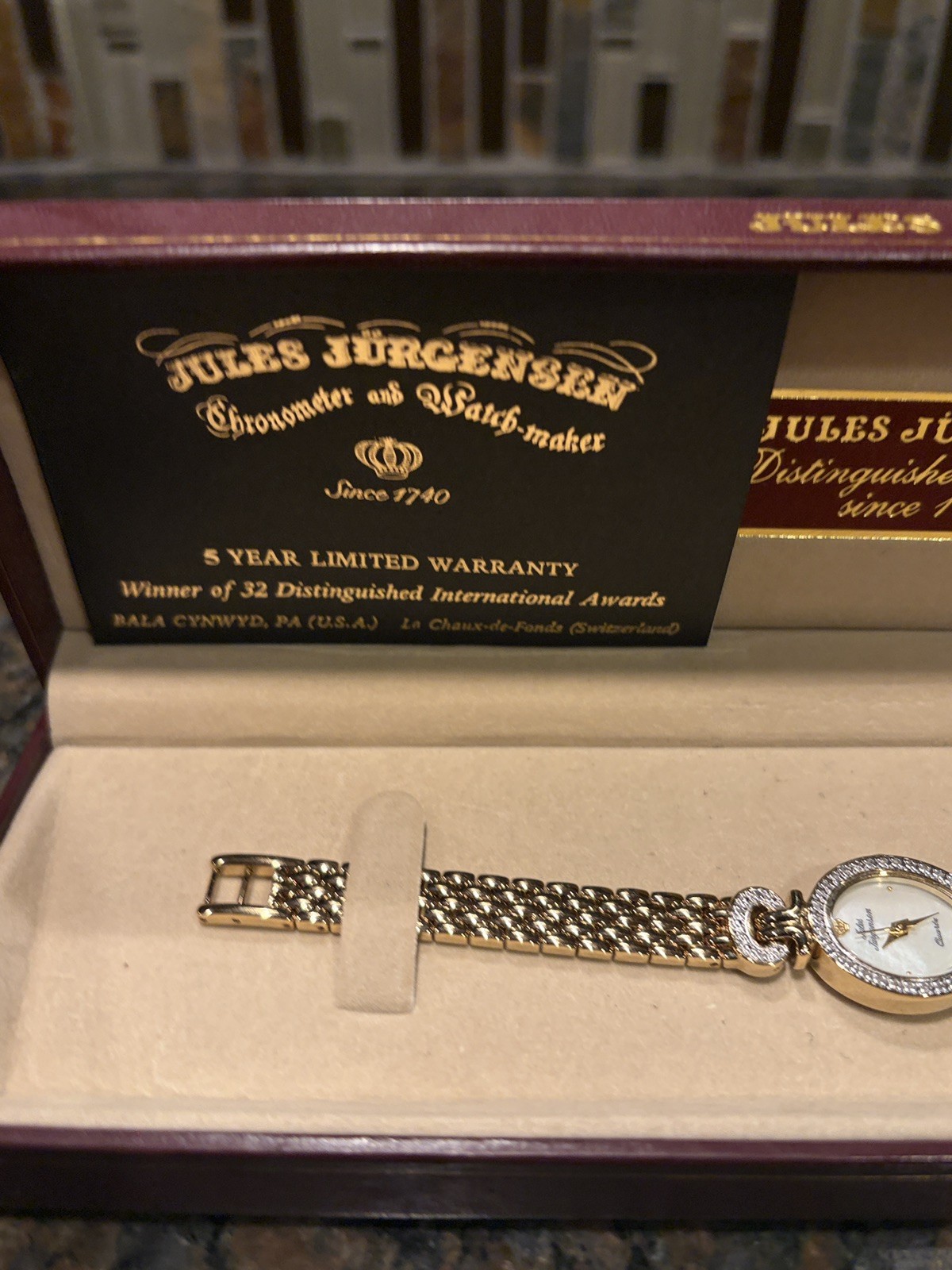 Jules Jurgensen mother of pearl women quartz watch with Austrian crystals