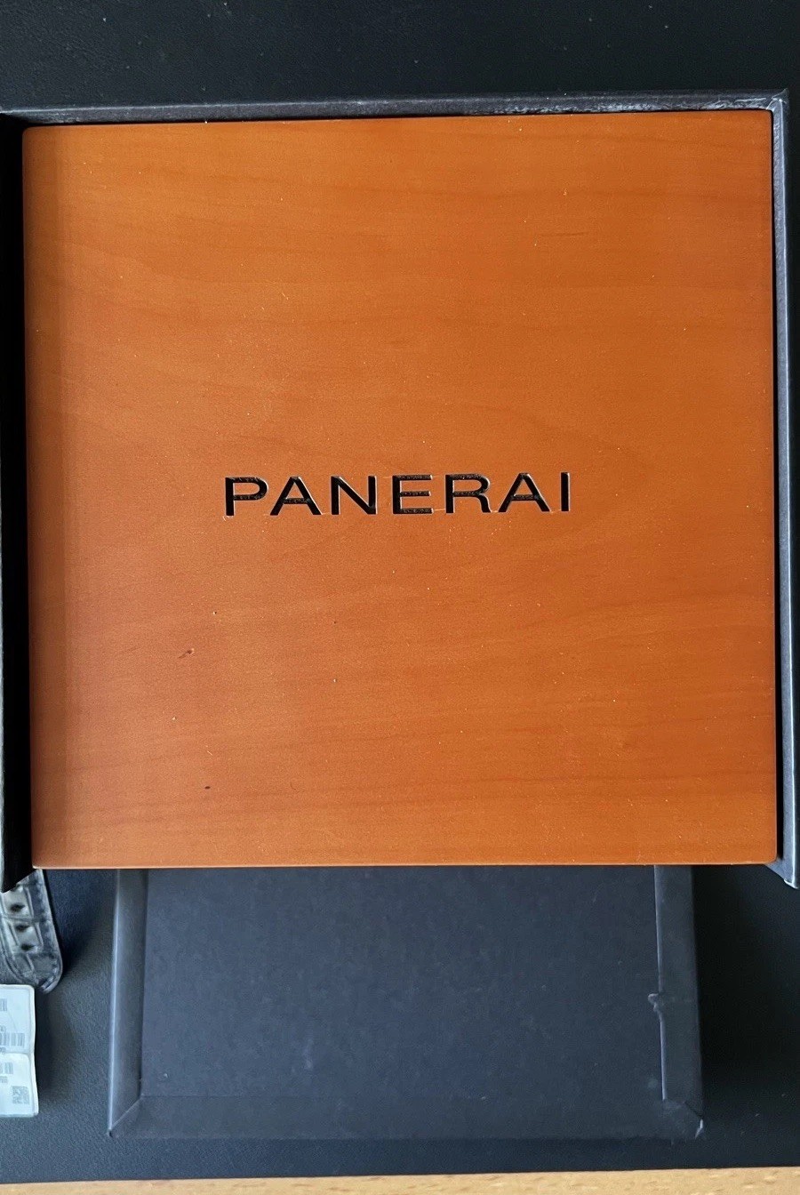 Panerai Luminor Quaranta 40mm PAM01372