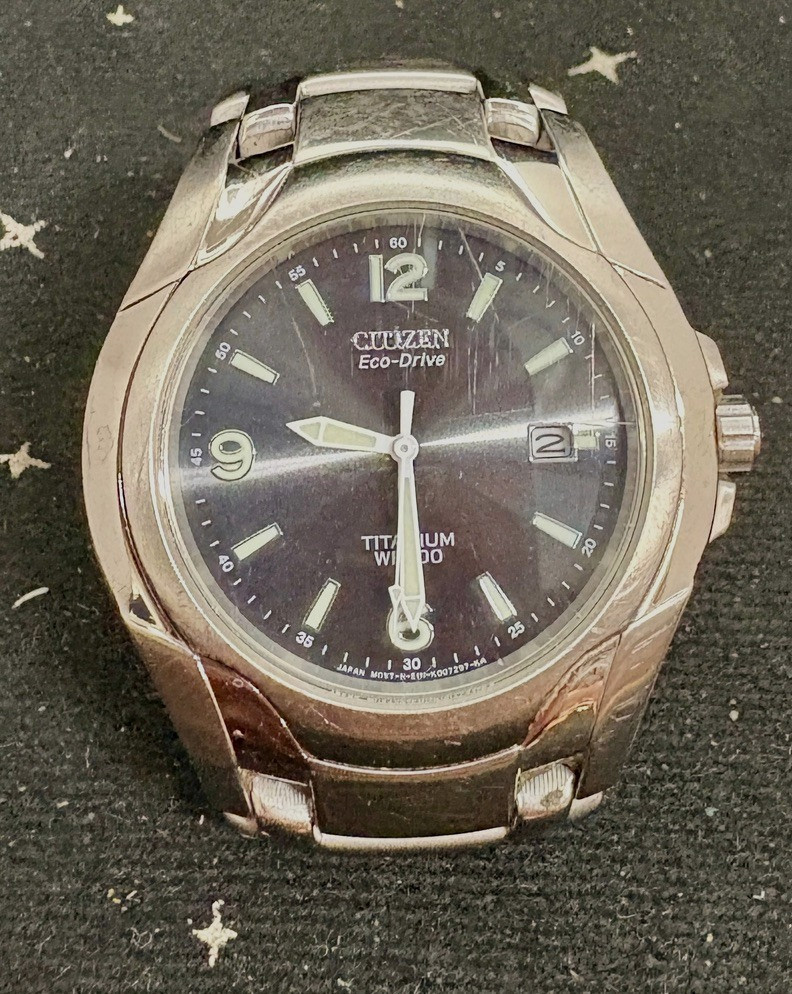 Vtg. Citzen Eco-Drive 391021302 Wrist Watch S-MP-N9 Titanium WR100 Japan works