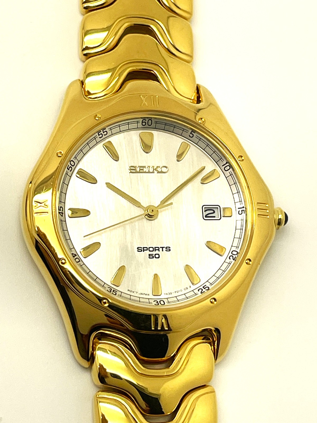 SEIKO MEN’S 7N32-F019 NOT-WORKING DATE SPORTS 50 SKKQUARTZ ANALOG WATCH SKK010