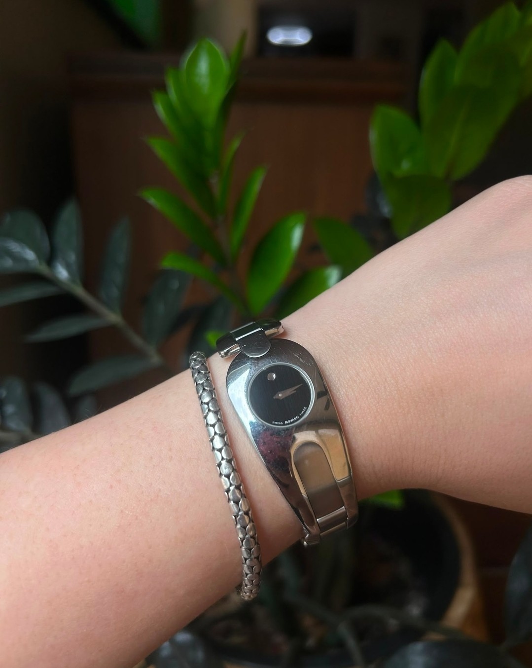 Movado Quartz Black Dial Stainless Steel 24mm Women’s Wristwatch 3ATM