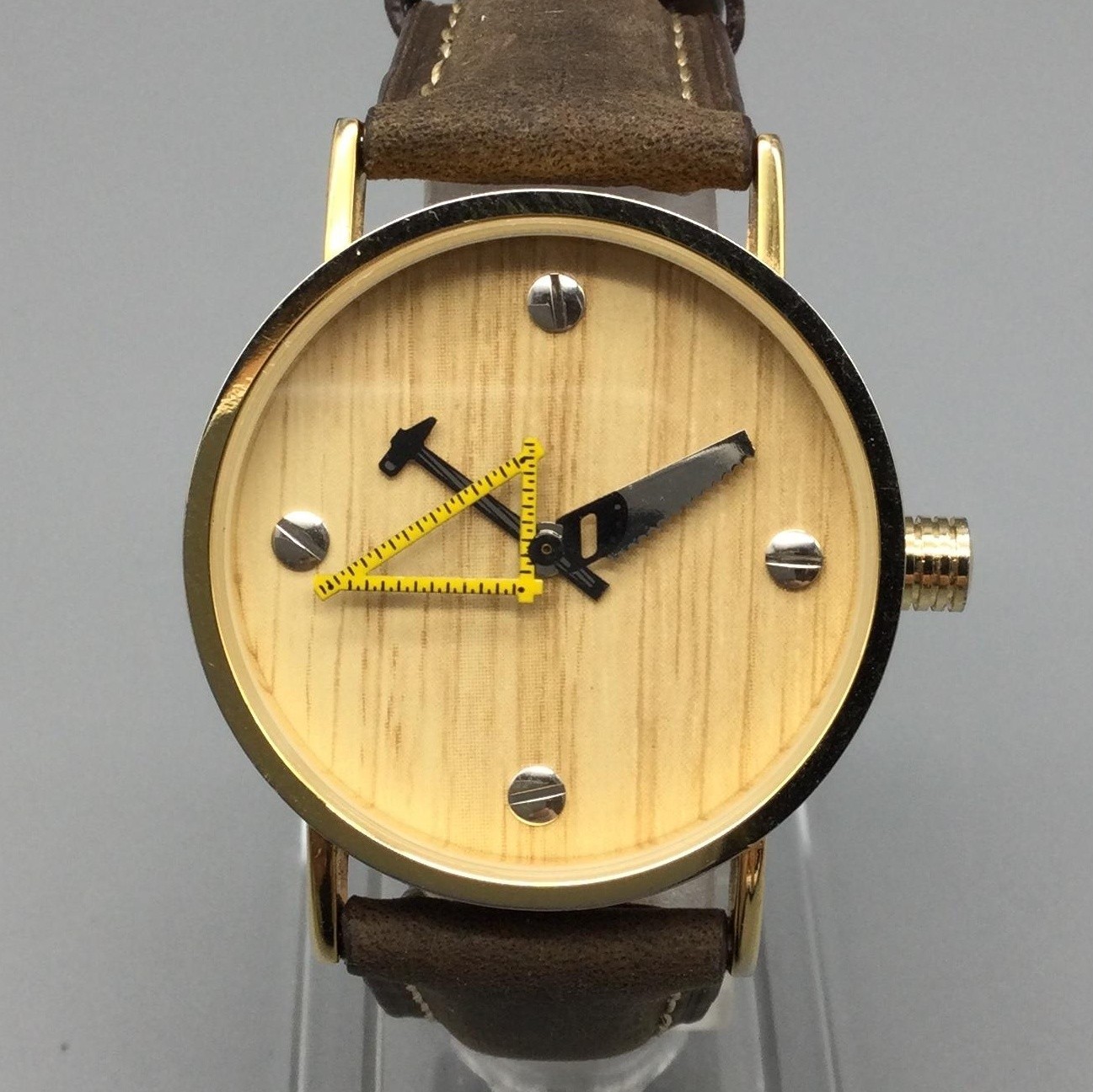 Hilton Carpenter Mens Watch 33mm Beige Wood Dial Gold Tone Leather New Battery