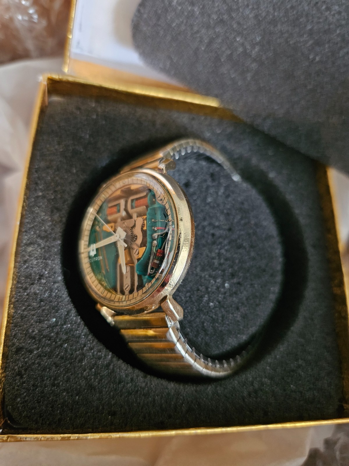VTG Bulova Accutron Spaceview Tuning Fork Watch 1969 – 10K Gold Filled Bezel