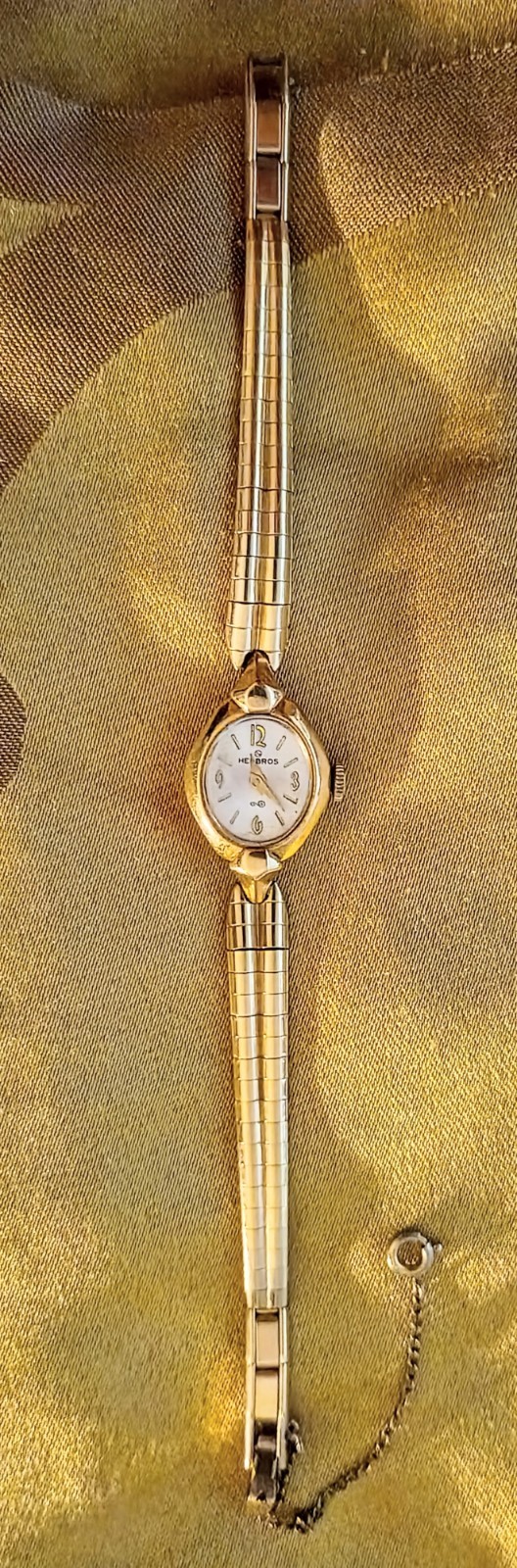 Vintage 14K Gold 17 Jewel Helbros Swiss Ladies Watch ~ Works And Looks Great