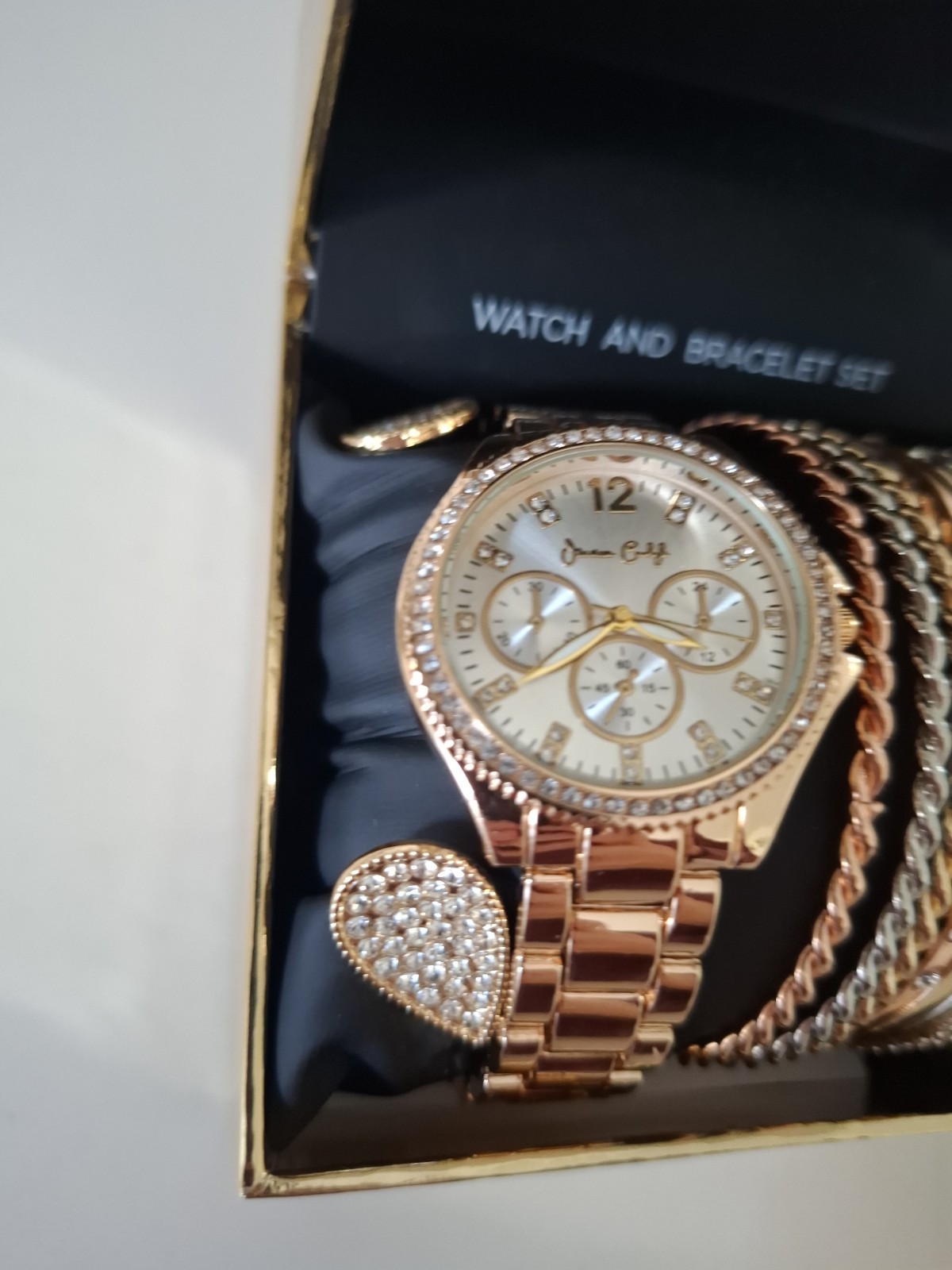 Womans Jessica Carlyle Watch And Bracelet Set Working Watch Plus 8 Bracelets