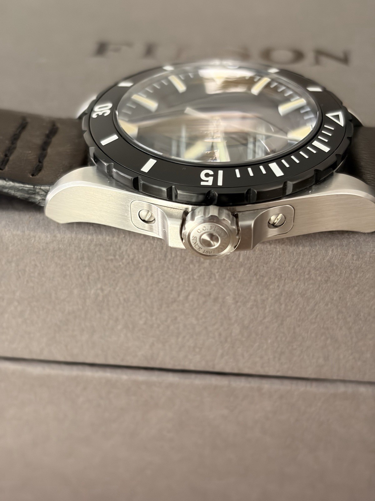 Filson Dutch Harbor Argonite Men’s Quartz Watch Black Dial 43mm