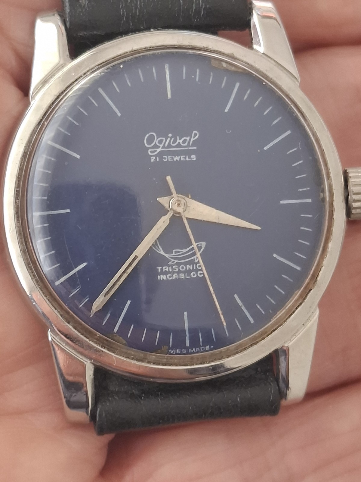 Ogival Trisonic Fisk ( fish ) waterproof watch, made in the 1950’s .1307400 Ser