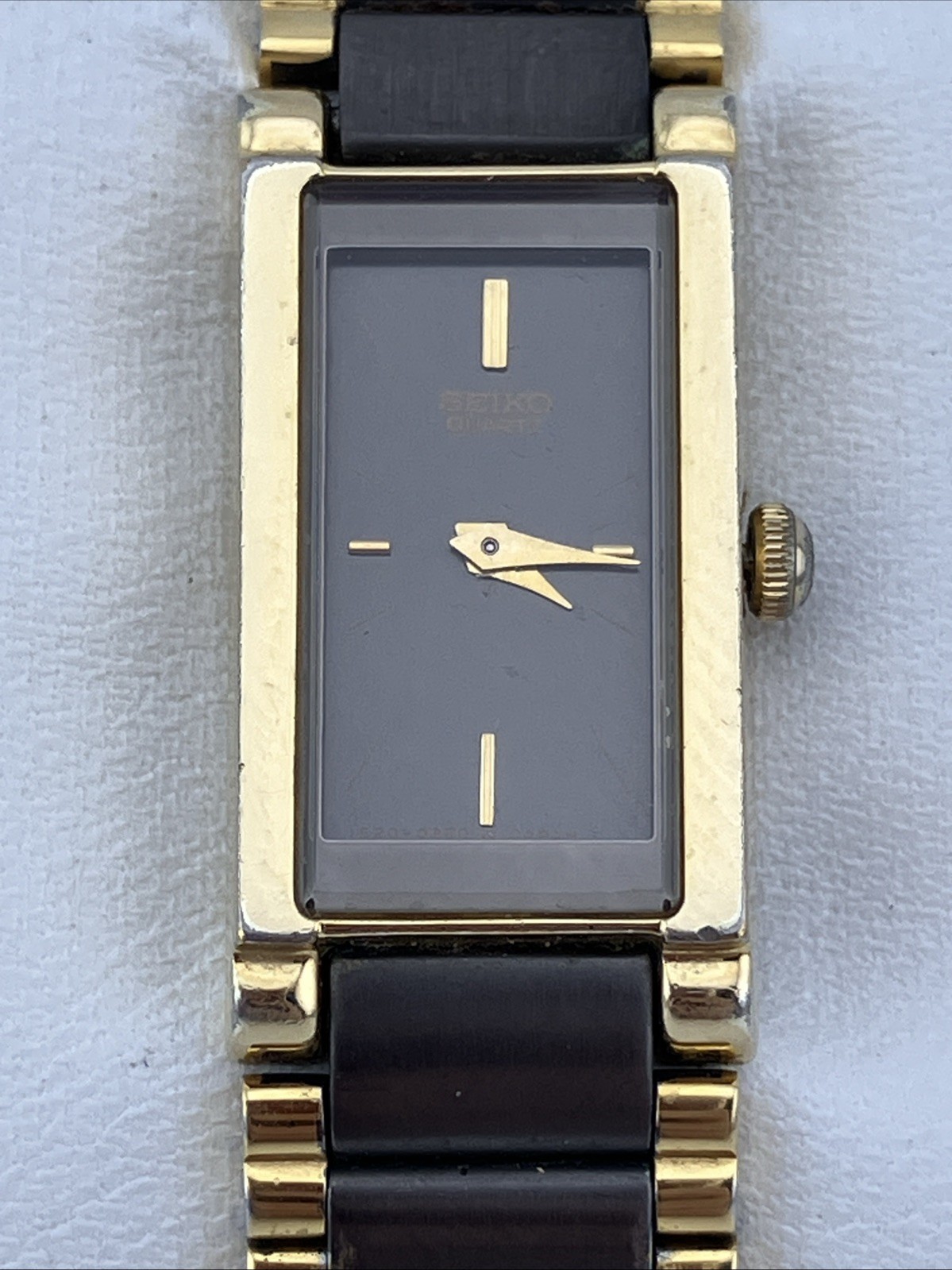 Vtg Seiko Ladies 12mm Watch Gray & Gold Tone Tank Dial 5.75″ 1e20-551h – RUNS