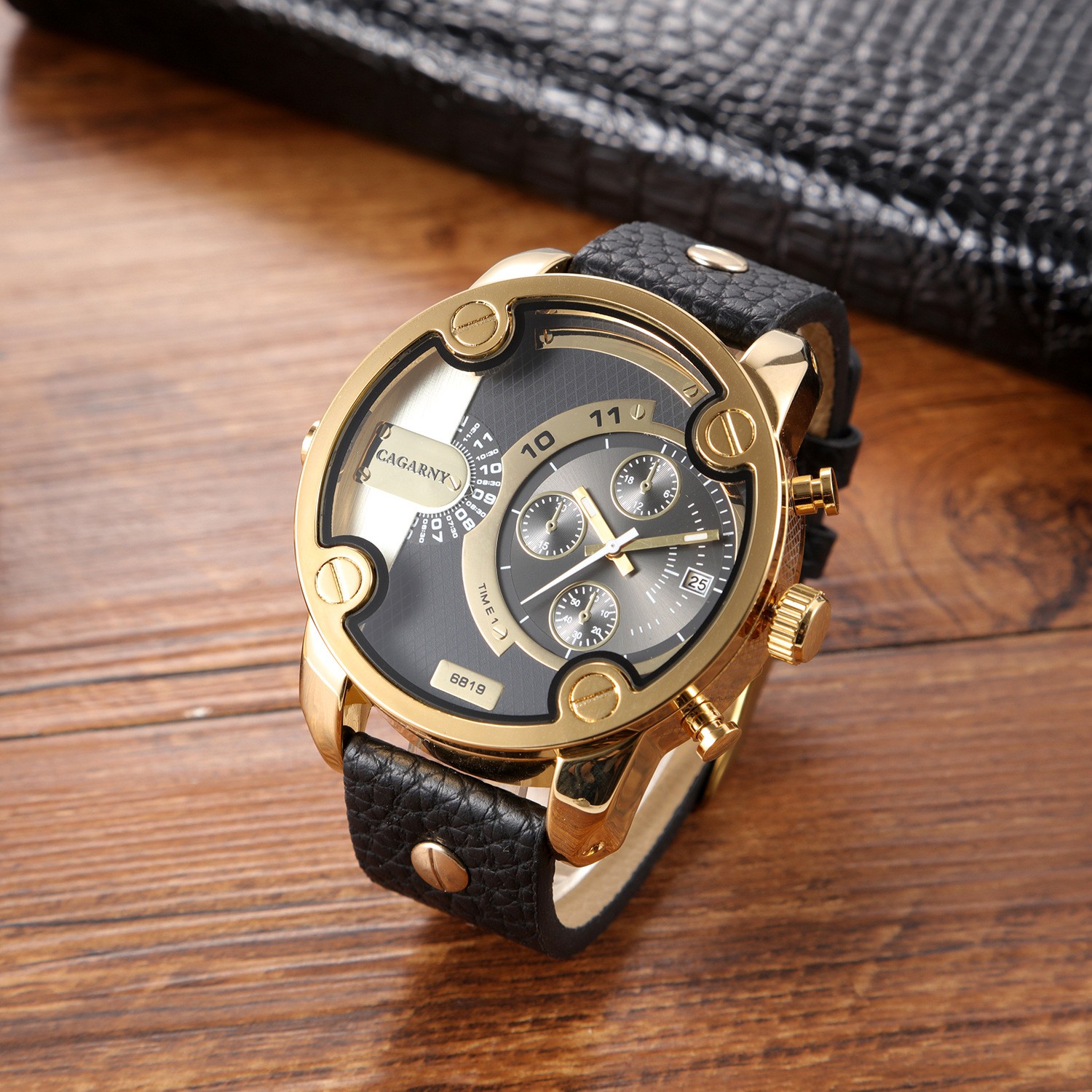 Mens Watch Large Dial Quartz Wristwatch Calendar Belt Style Analog Timepiece